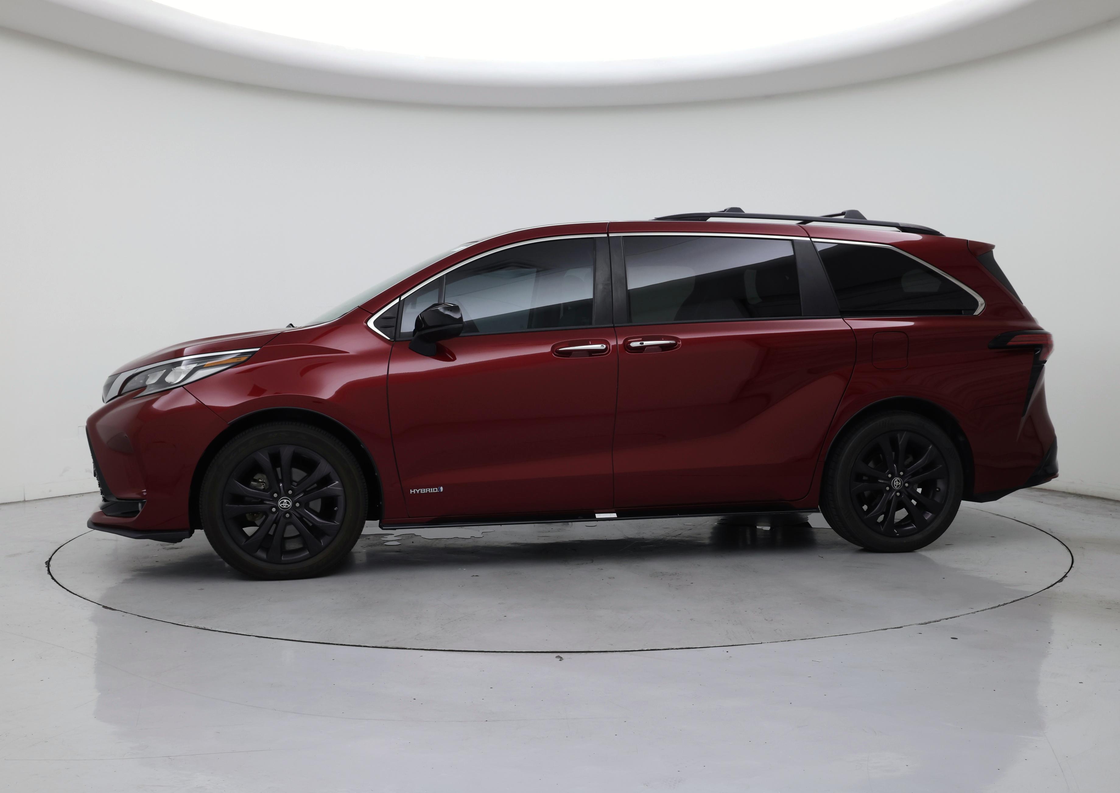 Thumbnail: 2021 Toyota Sienna - 3