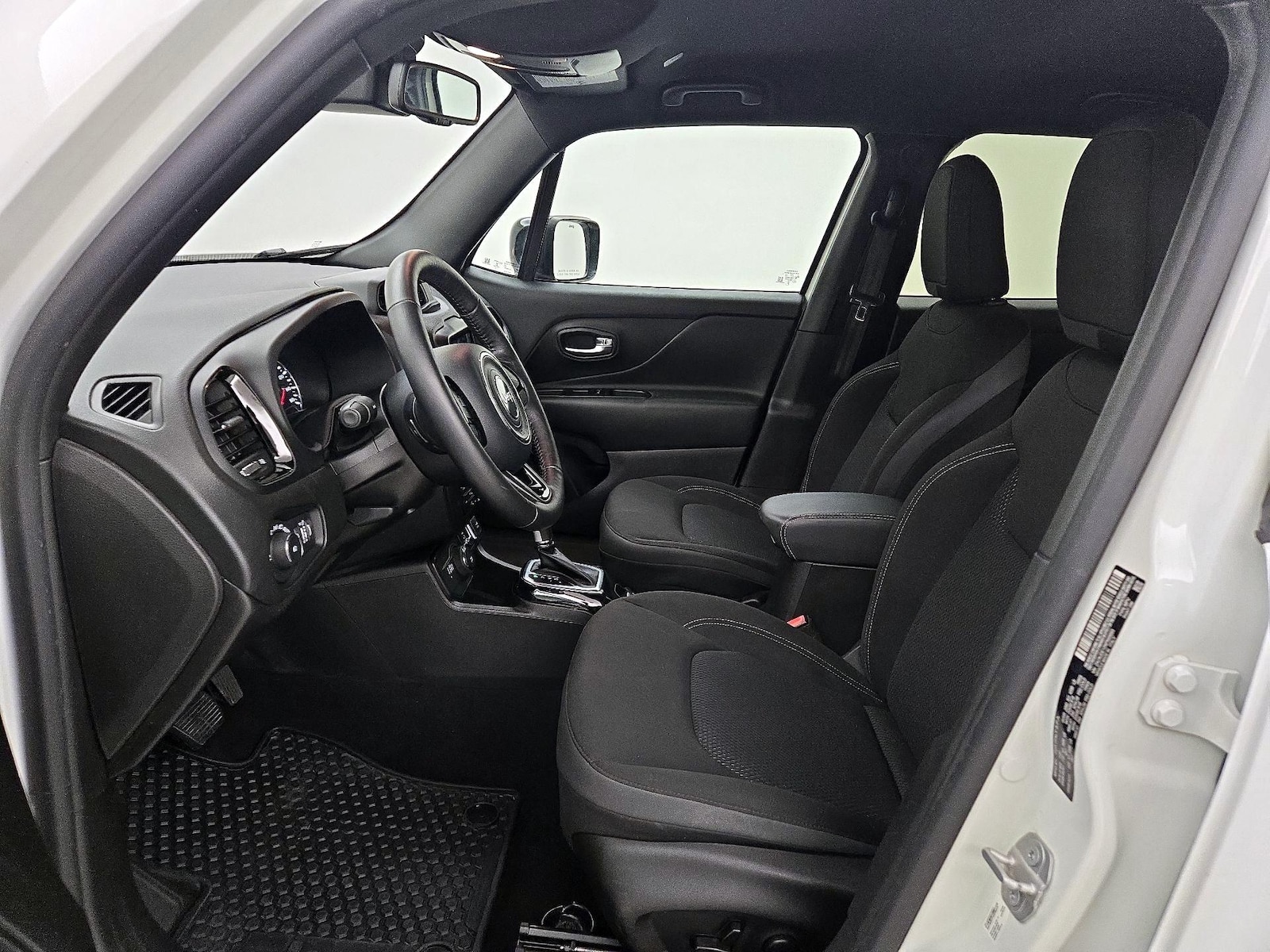 2022 Jeep Renegade Altitude - Photo 12