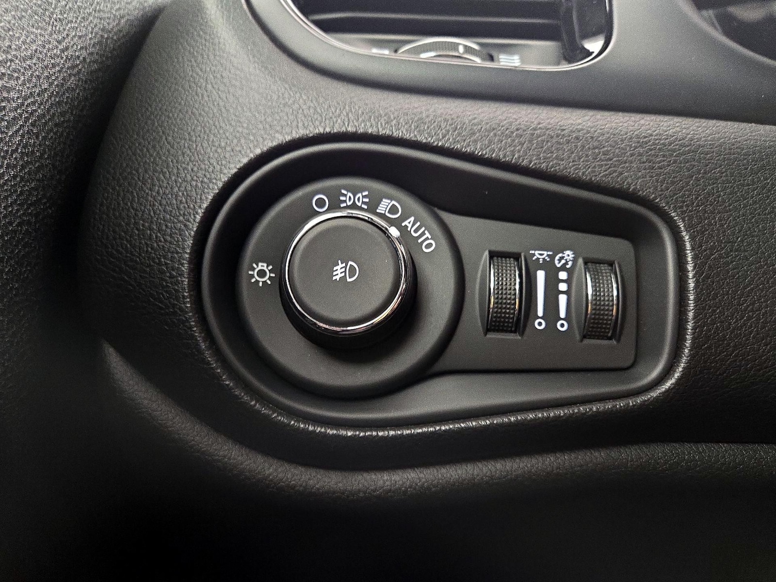 2022 Jeep Renegade Altitude - Photo 14