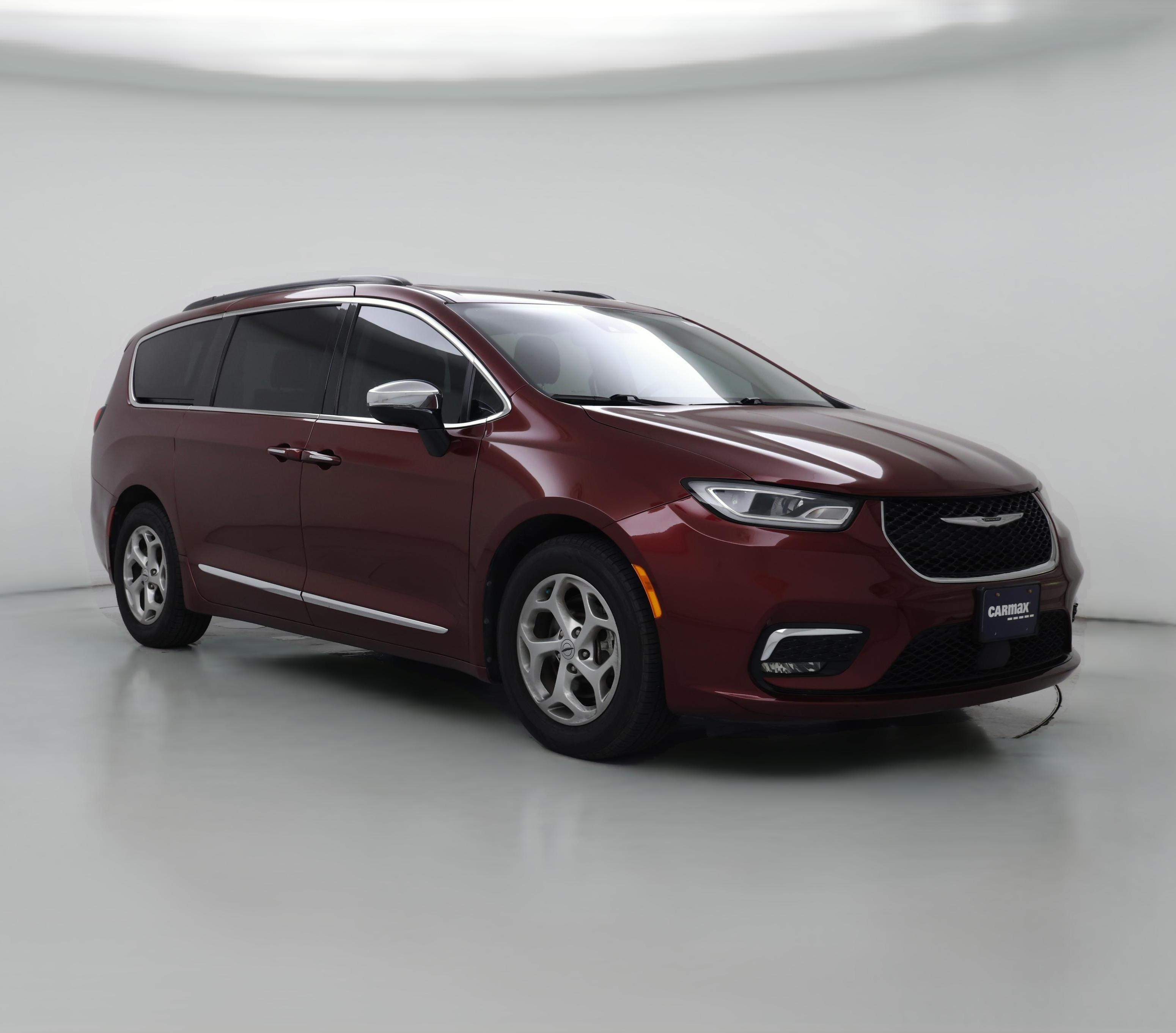 Thumbnail: 2023 Chrysler Pacifica - 1