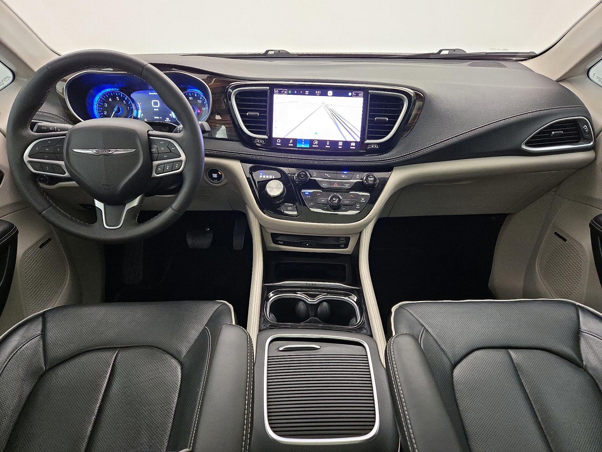 Thumbnail: 2023 Chrysler Pacifica - 9