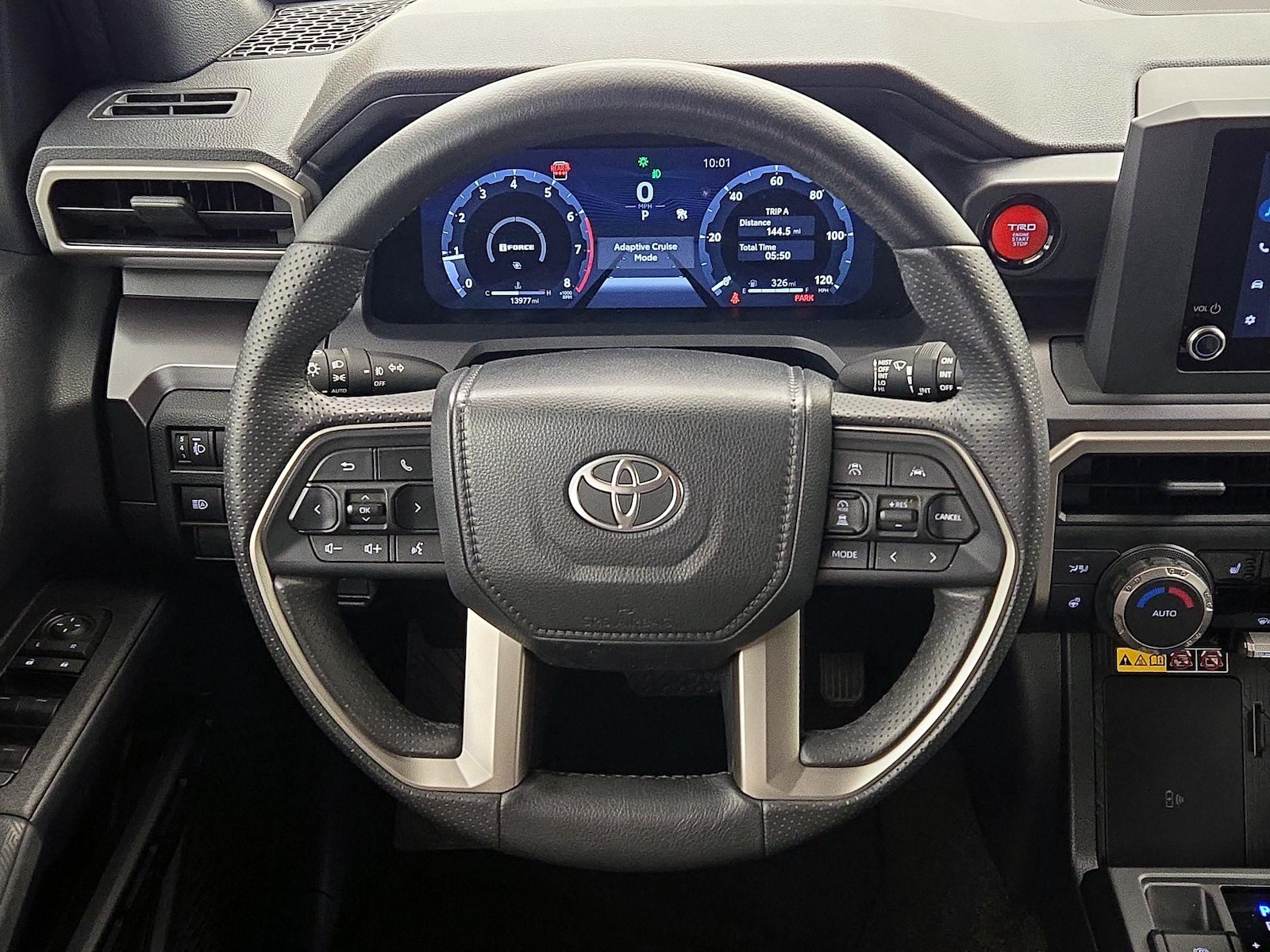 2025 Toyota 4Runner TRD Off-Road - Photo 11