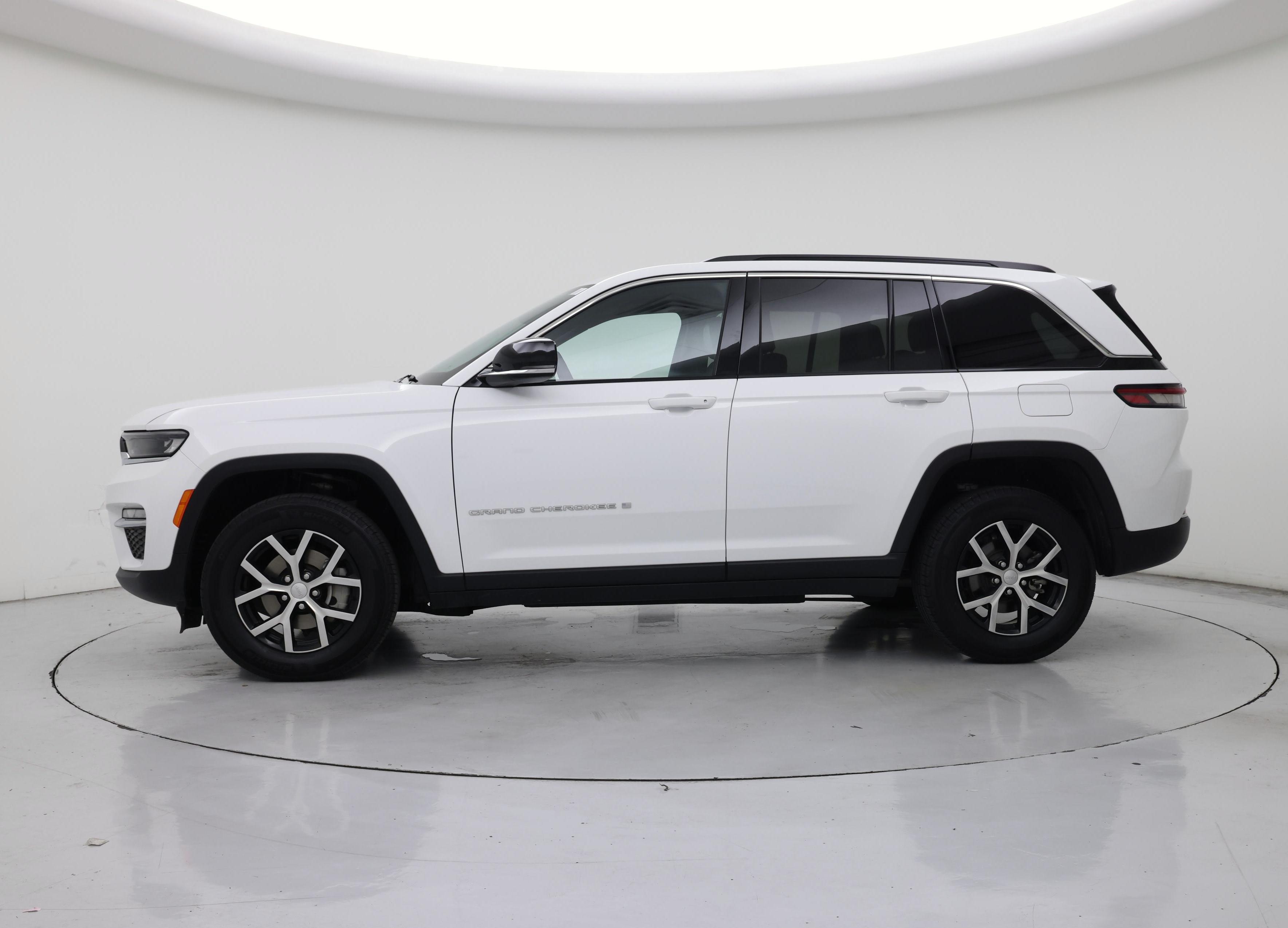 Thumbnail: 2025 Jeep Grand Cherokee - 3