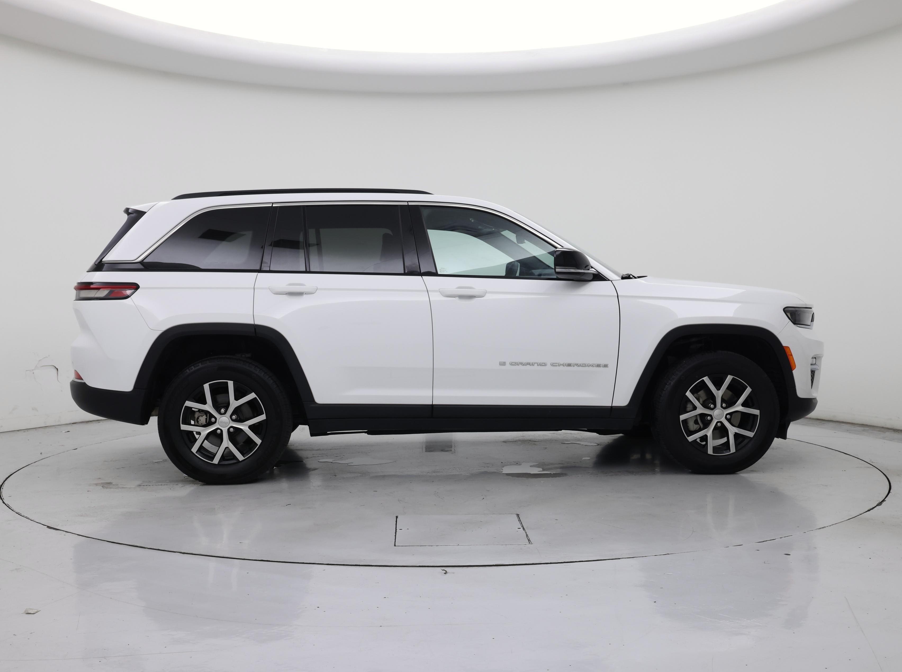 Thumbnail: 2025 Jeep Grand Cherokee - 7