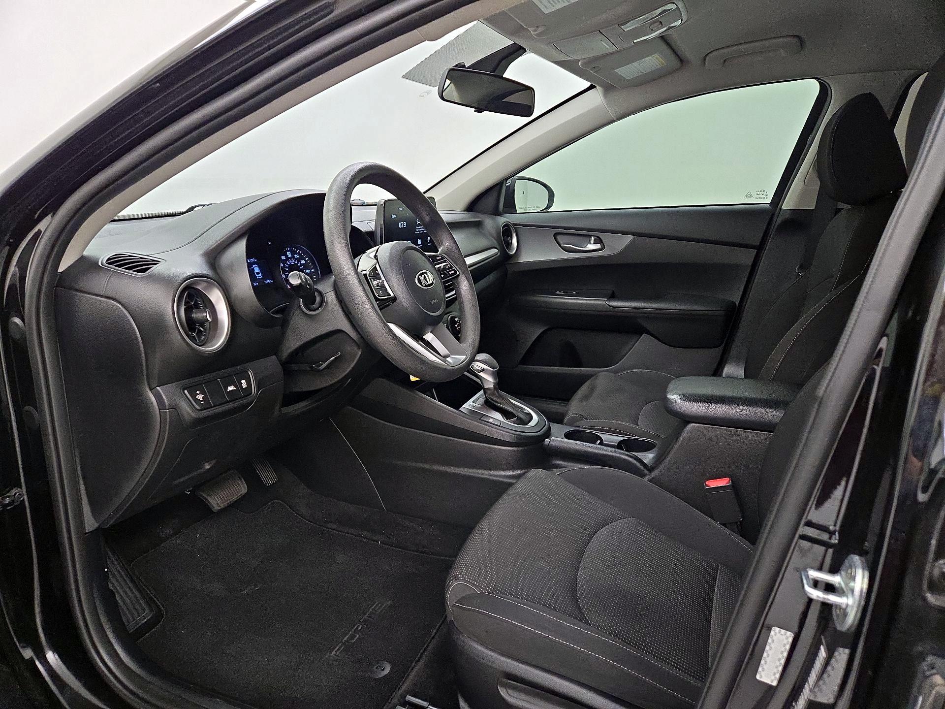 Thumbnail: 2021 Kia Forte - 11