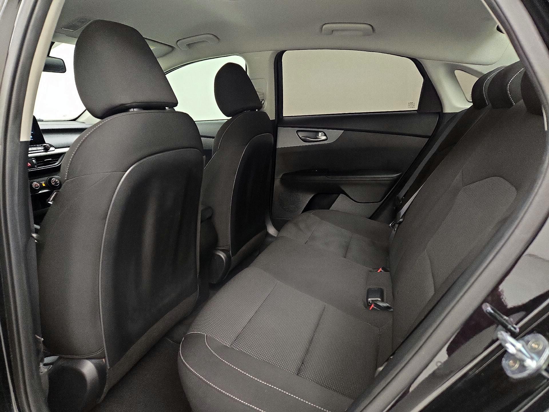 Thumbnail: 2021 Kia Forte - 19