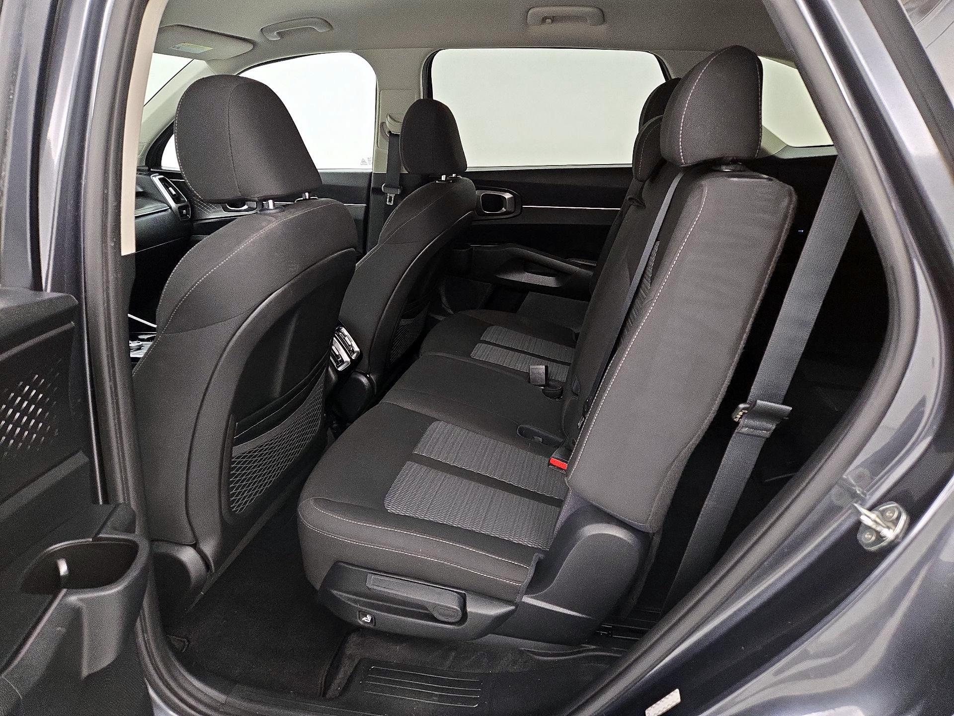 Thumbnail: 2021 Kia Sorento - 19