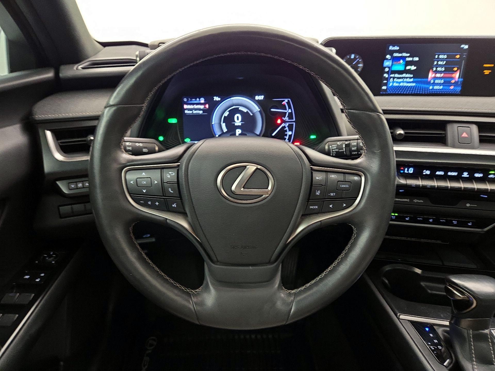 Thumbnail: 2020 Lexus UX - 10