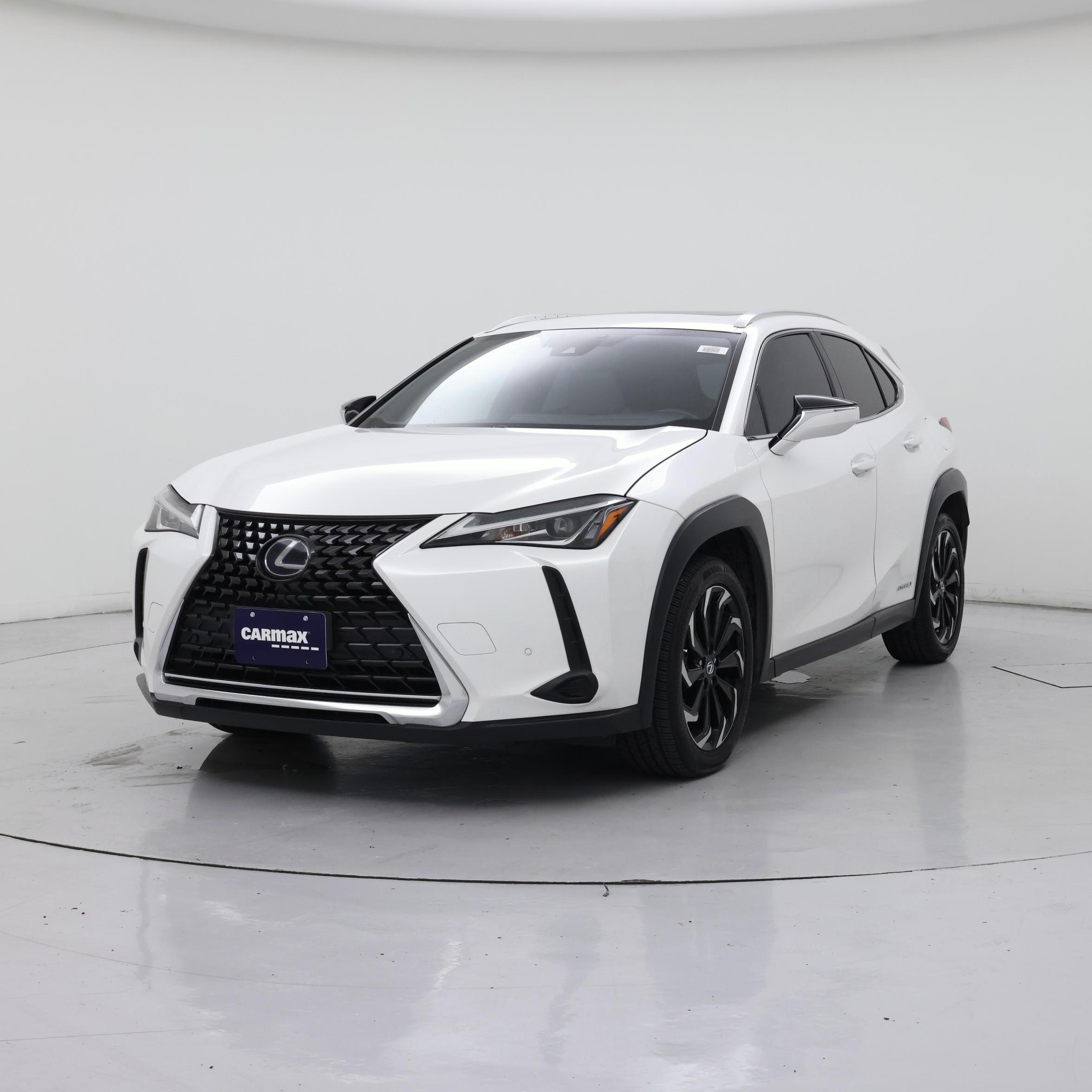 Thumbnail: 2020 Lexus UX - 4