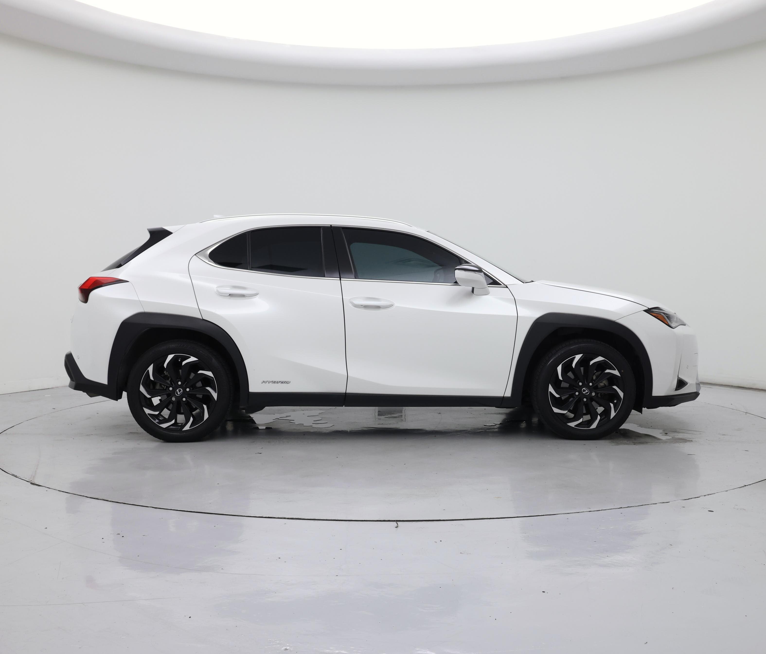 Thumbnail: 2020 Lexus UX - 7