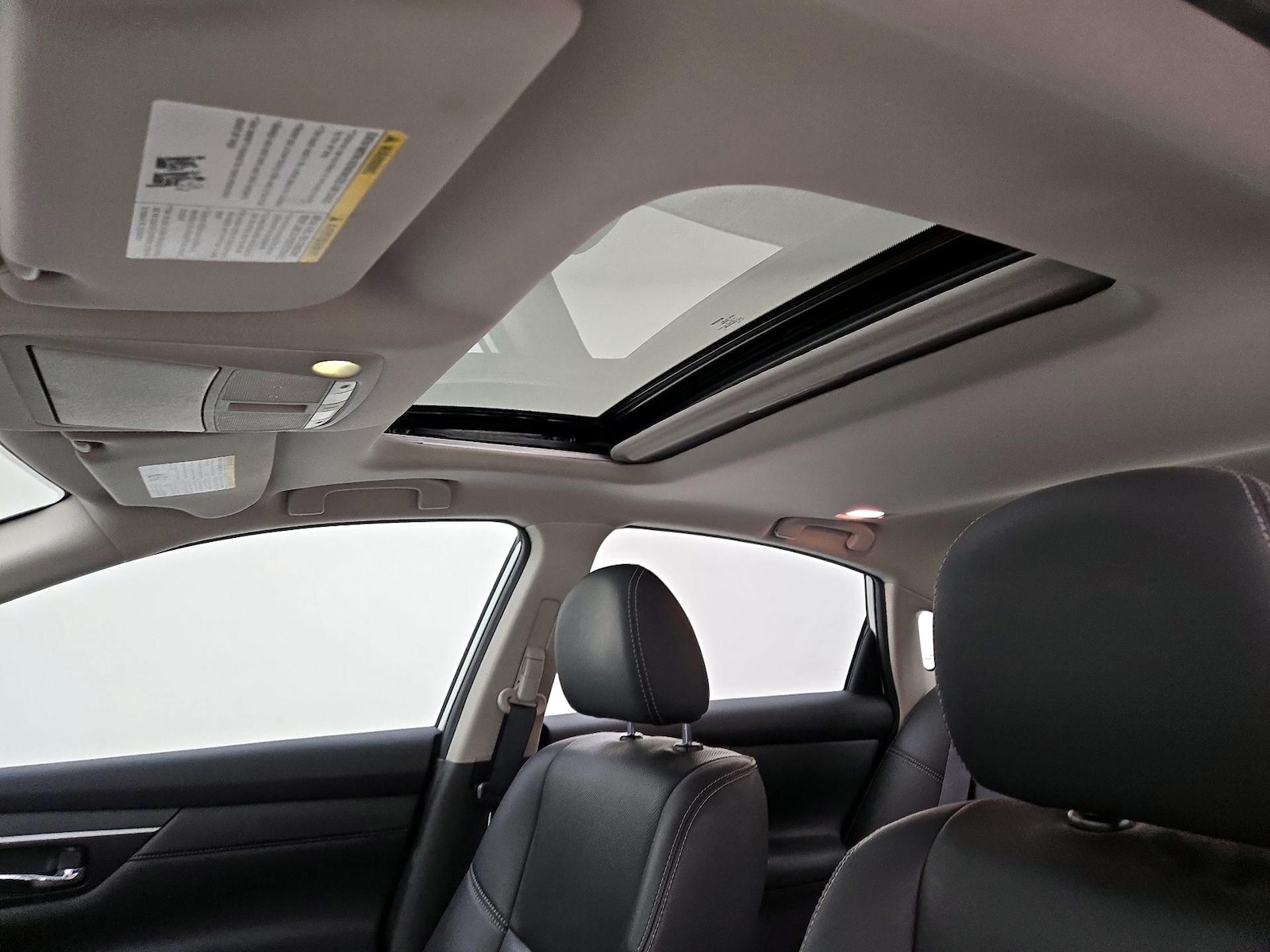 Sunroof(s) & Overhead Airbags