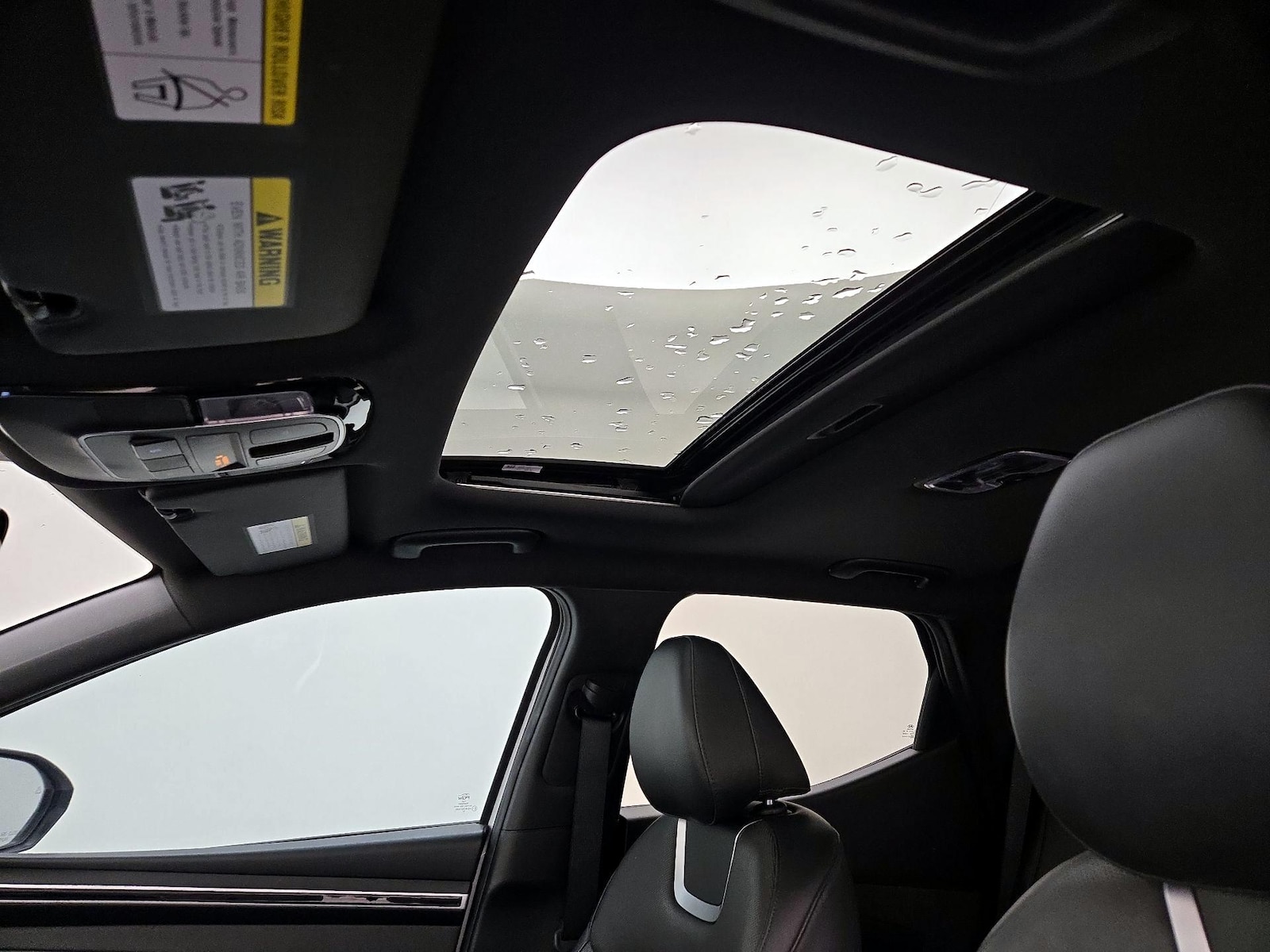 Sunroof(s) & Overhead Airbags
