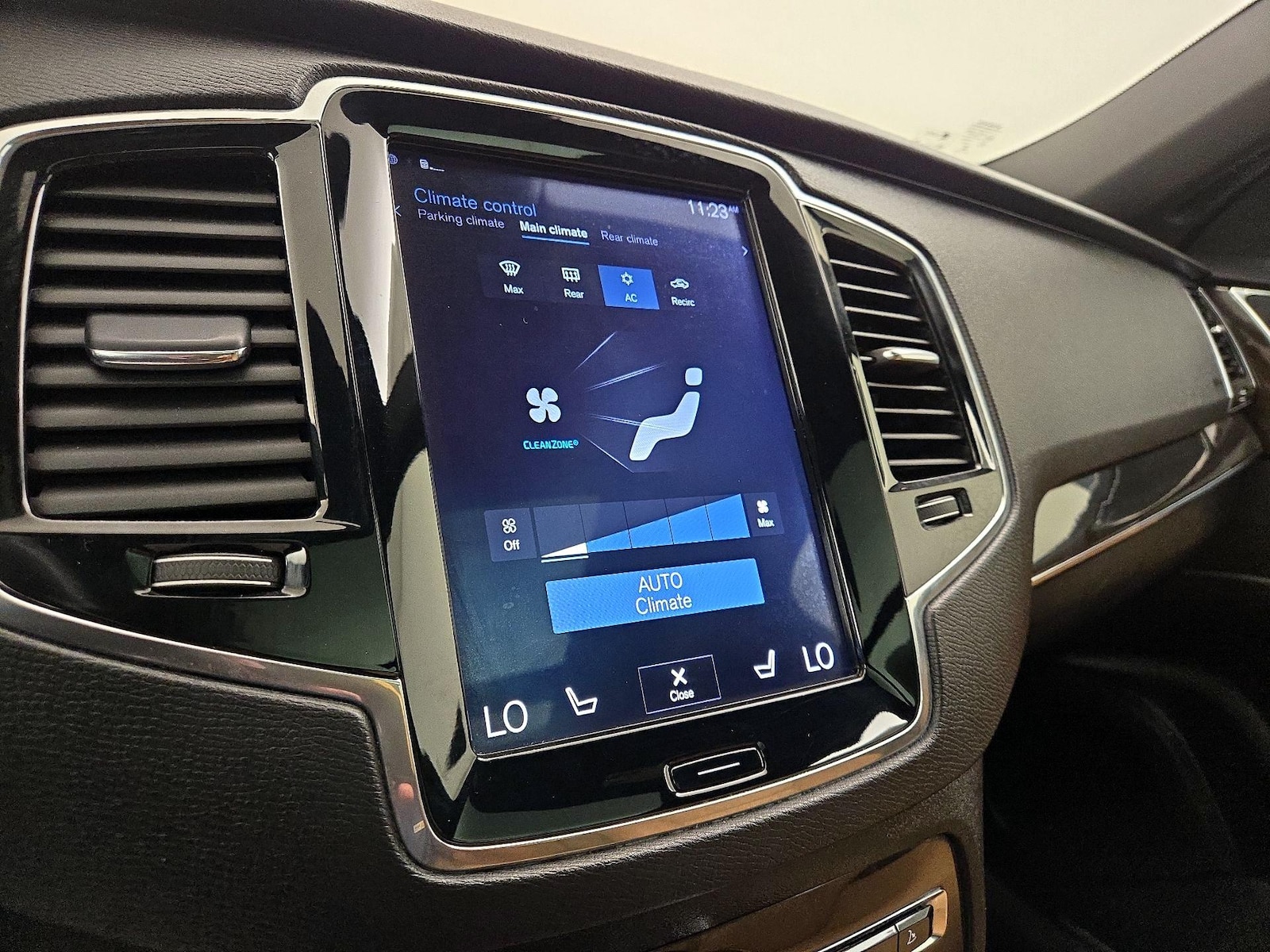 2018 Volvo XC90 Momentum - Photo 18