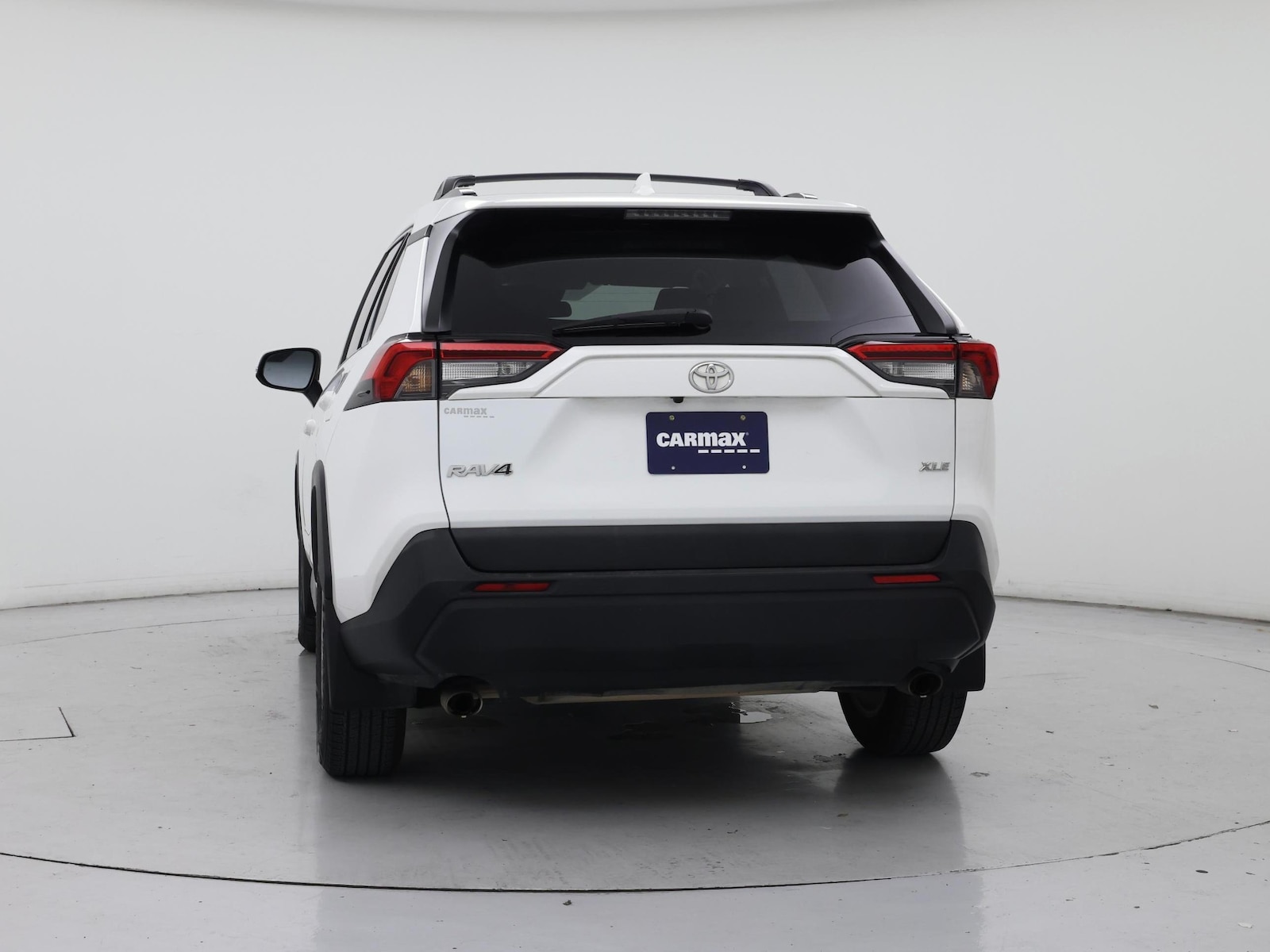 2021 Toyota RAV4 XLE - Photo 7