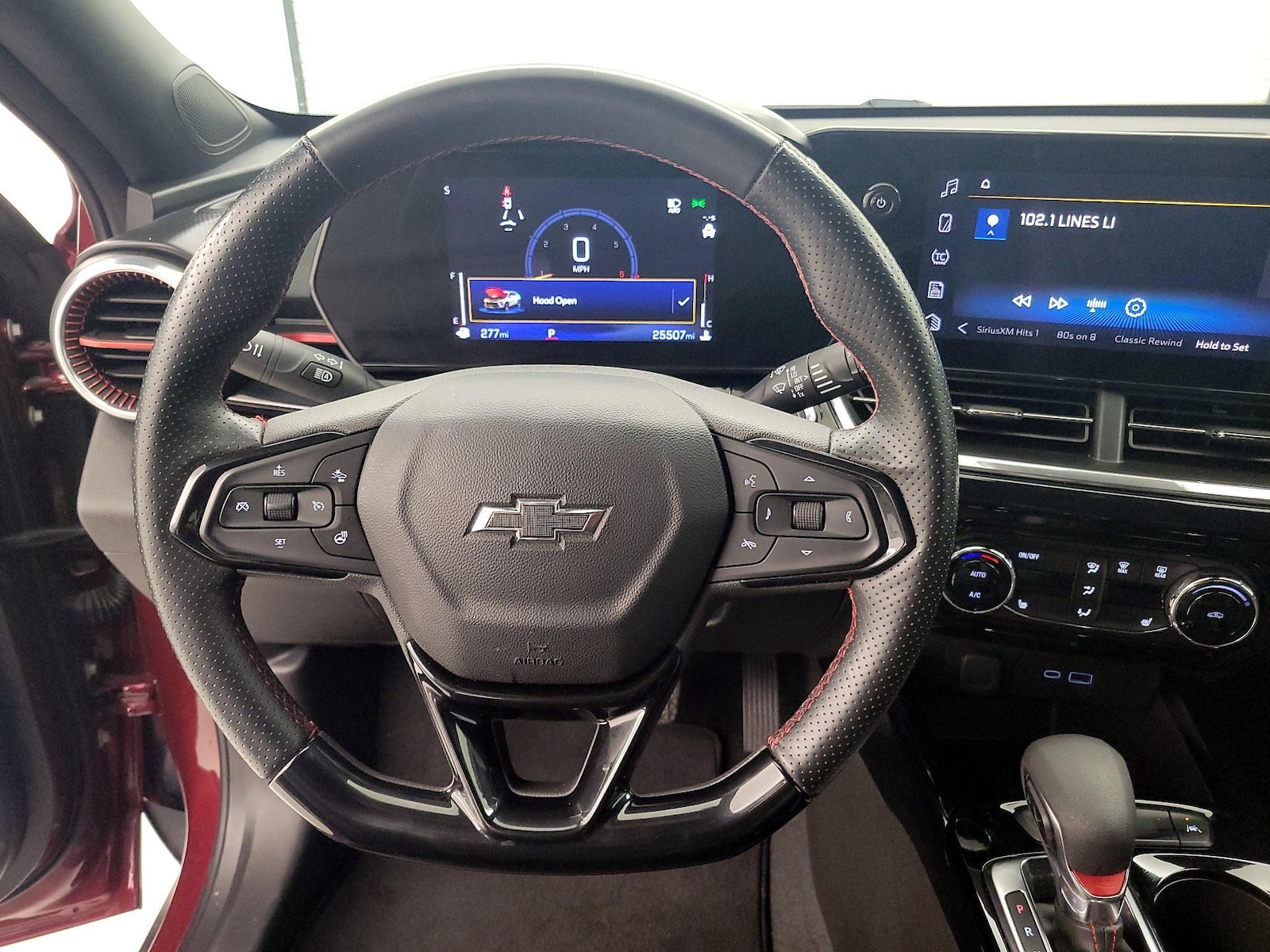 2025 Chevrolet Trax RS - Photo 11