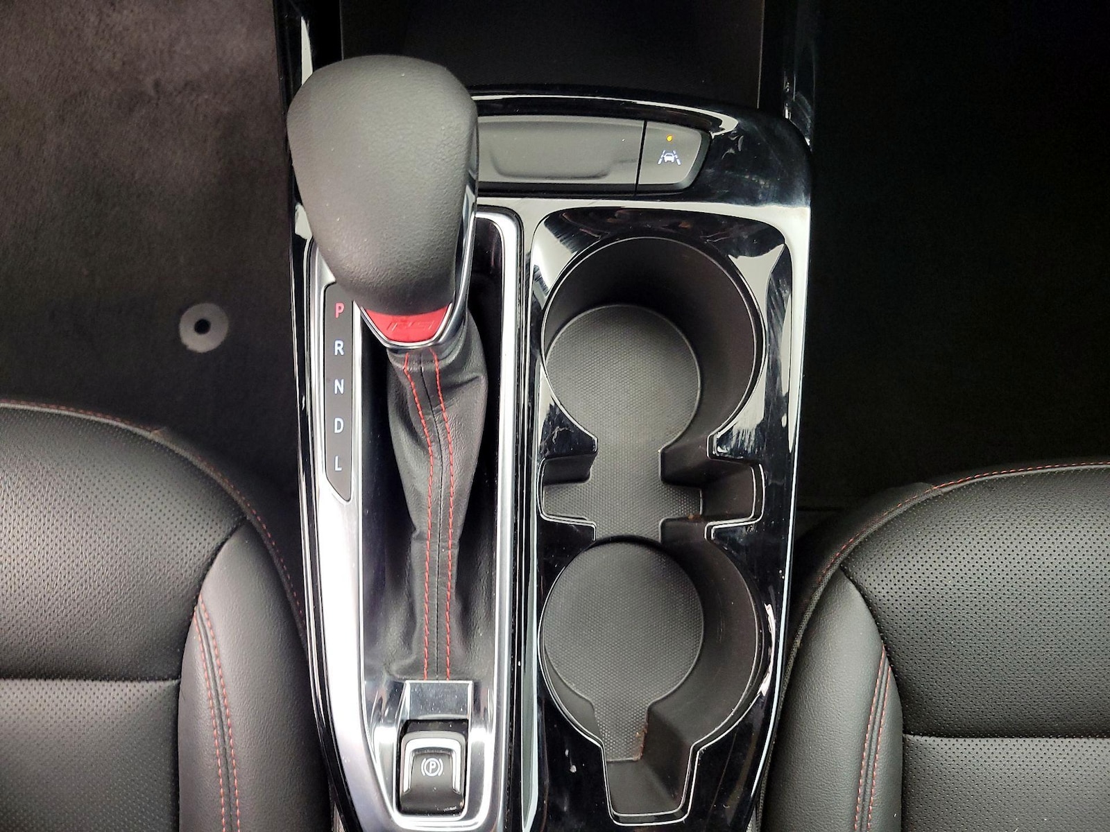 2025 Chevrolet Trax RS - Photo 18