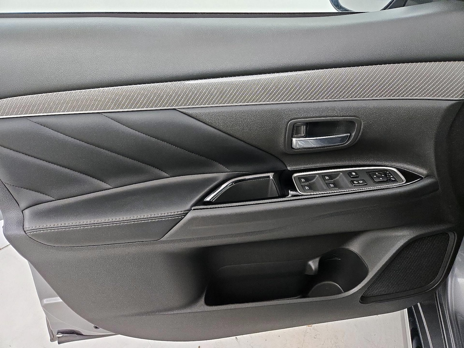 2020 Mitsubishi Outlander SEL - Photo 13