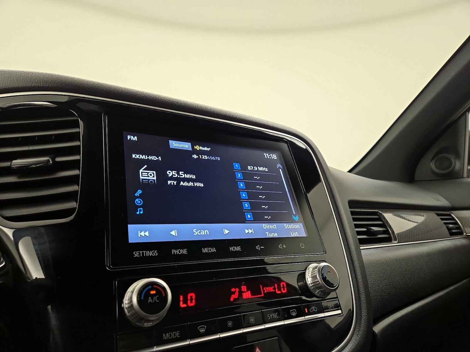 2020 Mitsubishi Outlander SEL - Photo 16