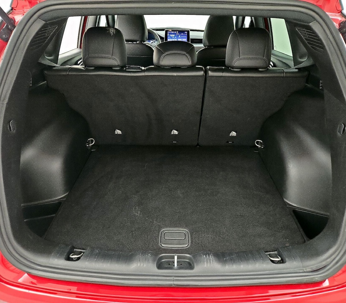 Trunk/Cargo (Seats Up)