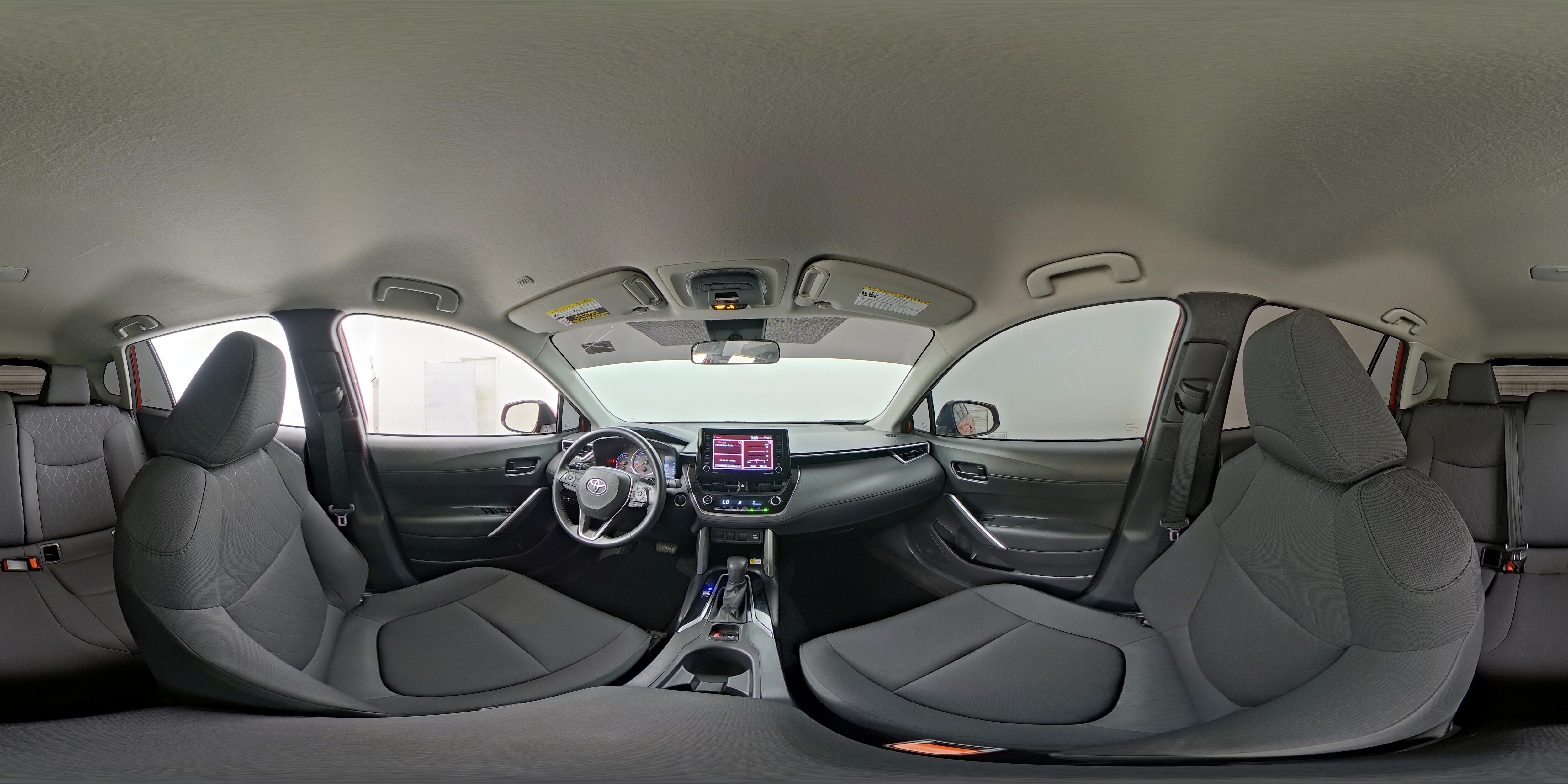 2022 Toyota Corolla Cross LE - Photo 24