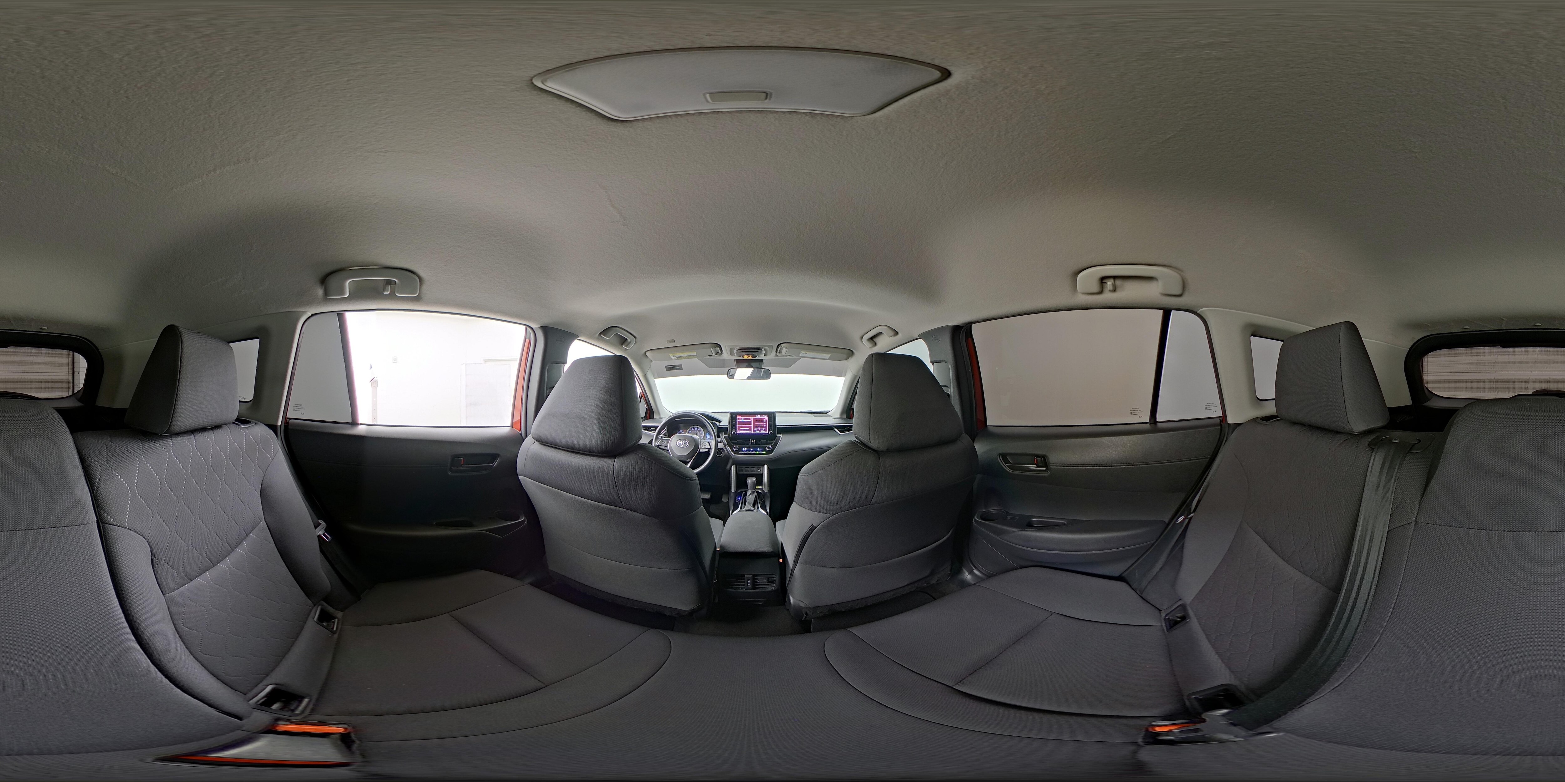 2022 Toyota Corolla Cross LE - Photo 25