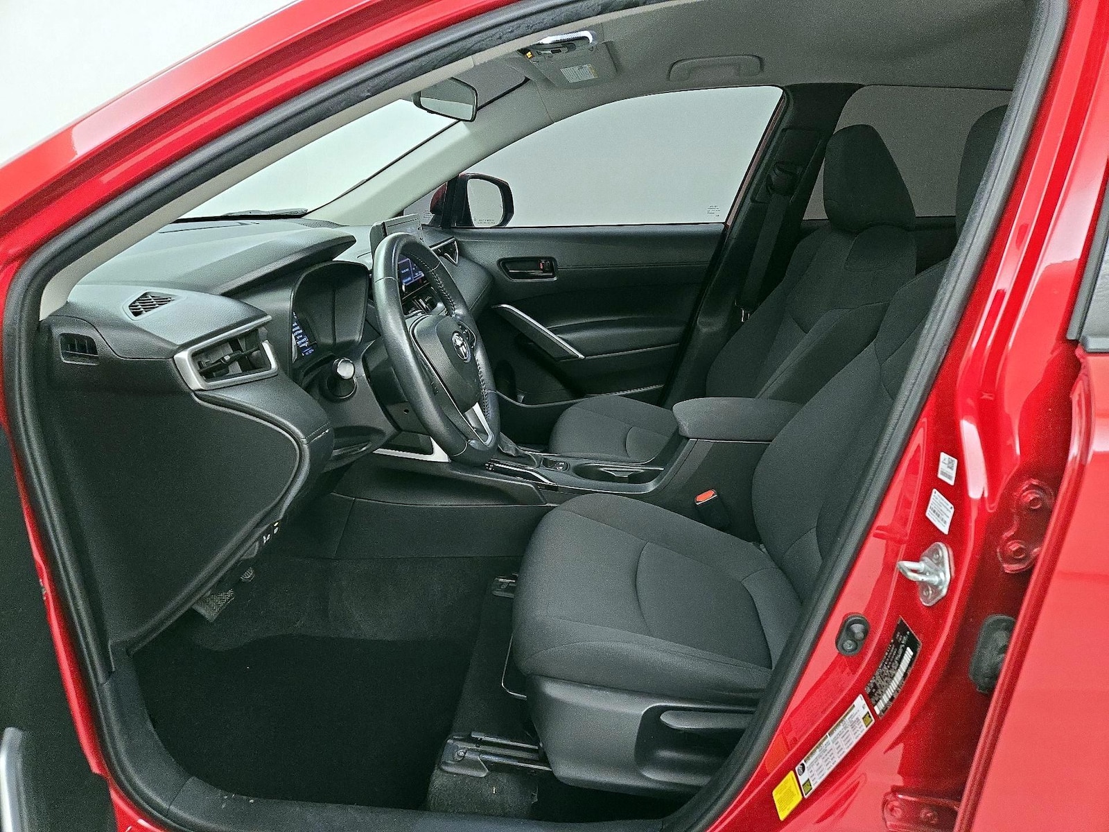 2022 Toyota Corolla Cross LE - Photo 12