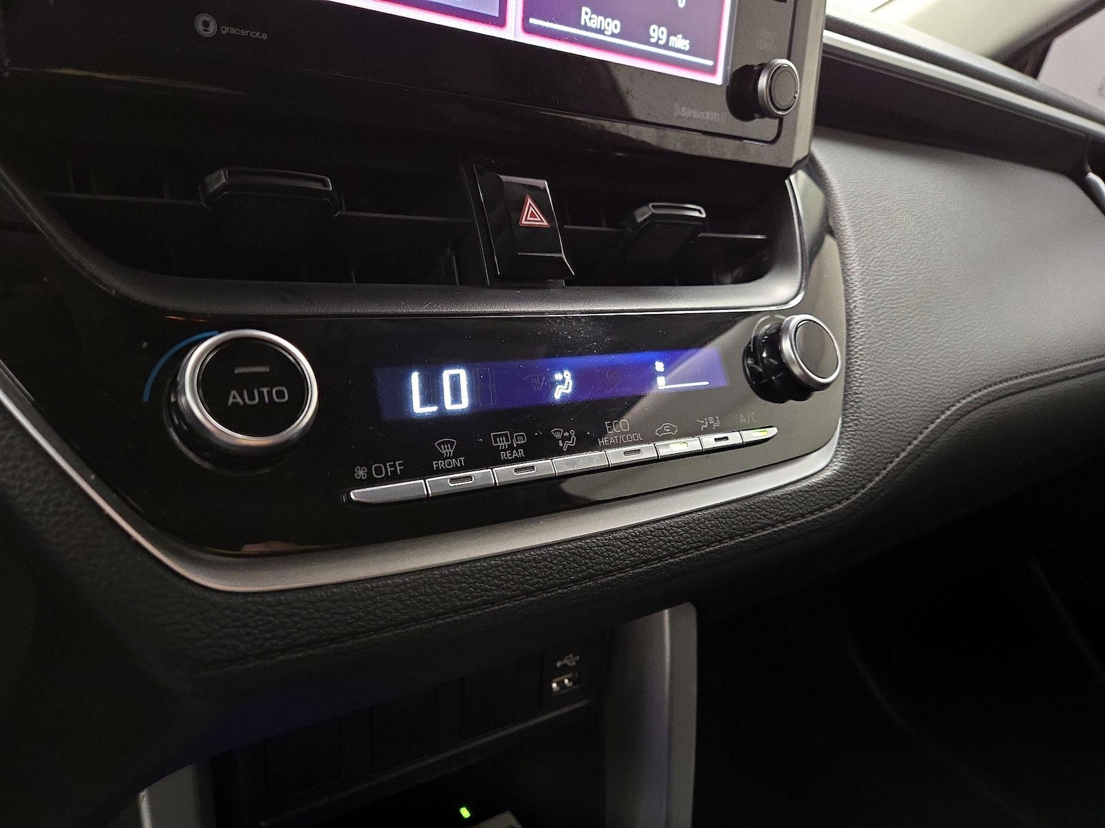 2022 Toyota Corolla Cross LE - Photo 17