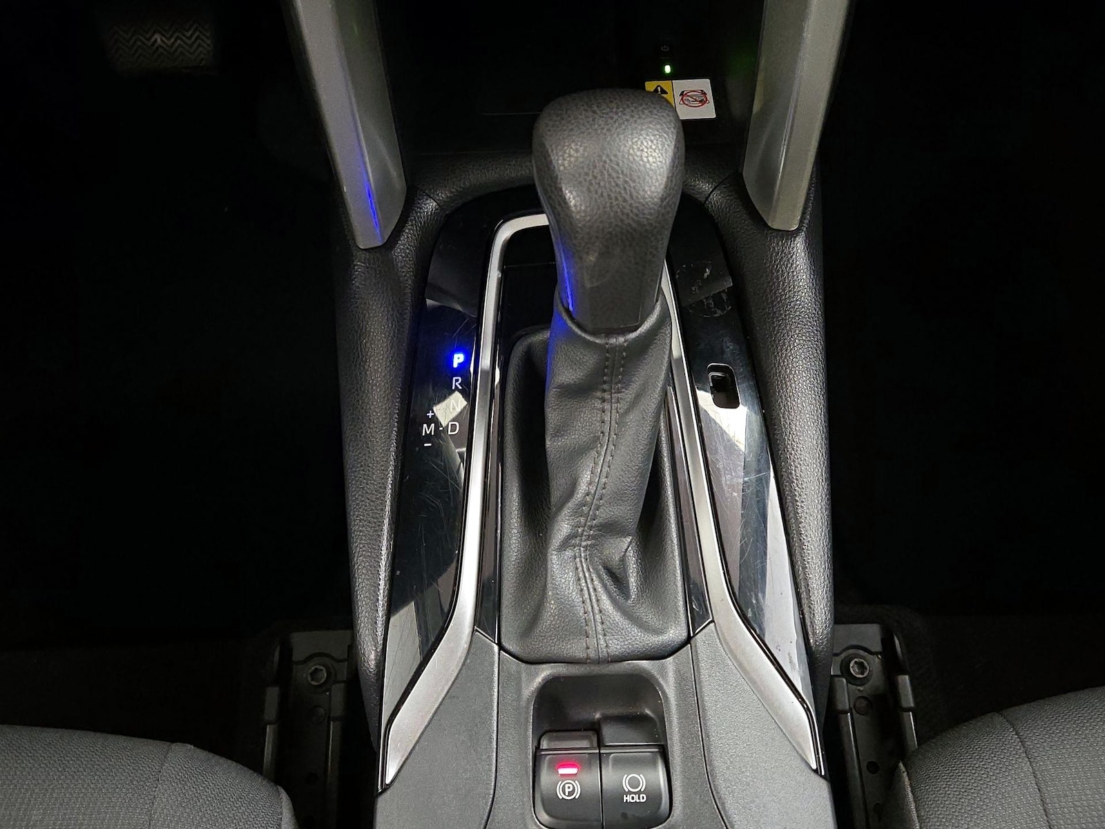 2022 Toyota Corolla Cross LE - Photo 18