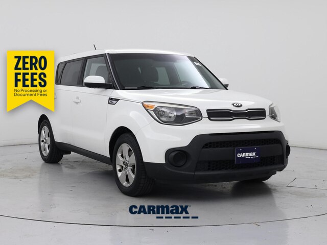 White 2018 Kia Soul Wagon Automatic