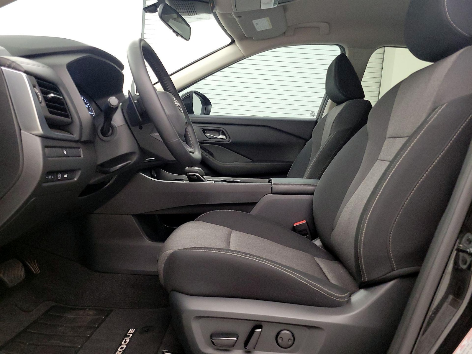 Power Seat(s) & Side Airbags