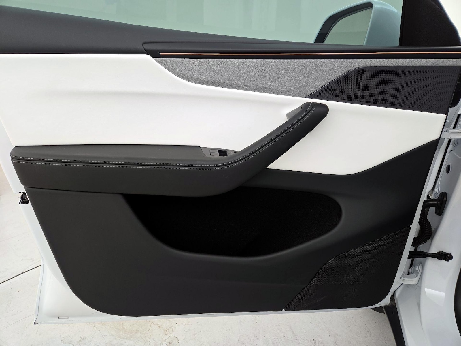 2026 Tesla Model Y Long Range - Photo 13
