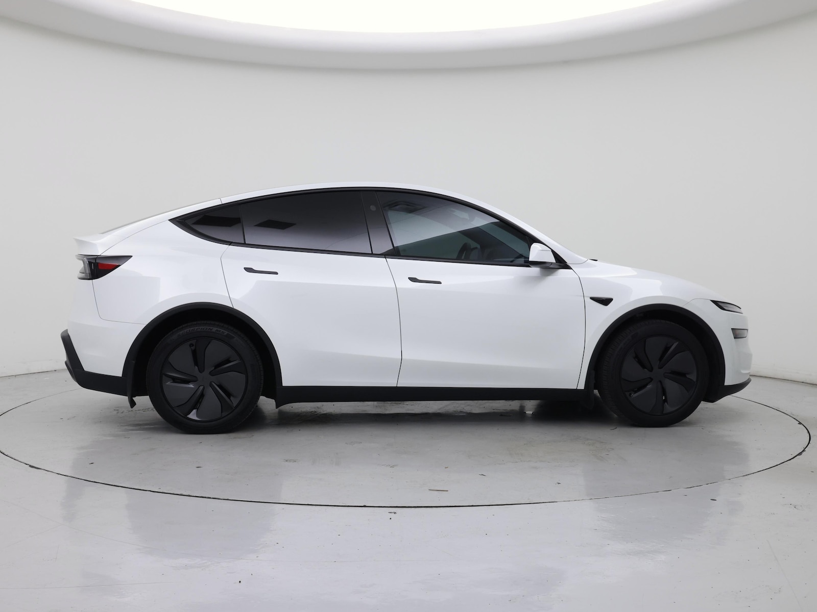 2026 Tesla Model Y Long Range - Photo 8