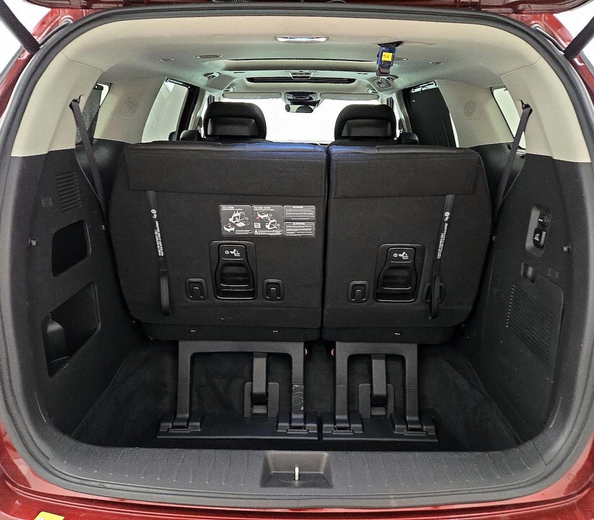 Trunk/Cargo (Seats Up)