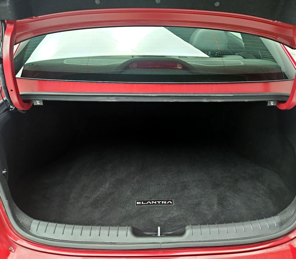 Trunk/Cargo (Seats Up)