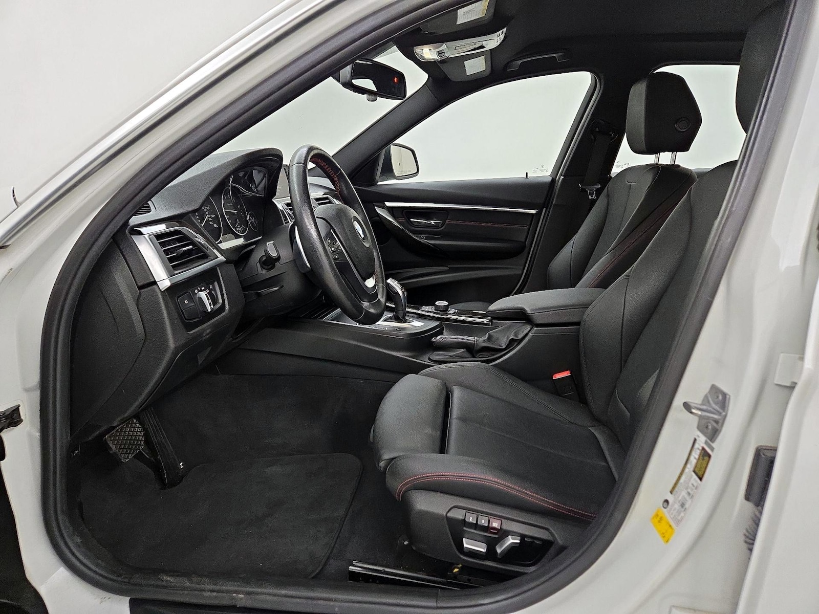 Power Seat(s) & Side Airbags