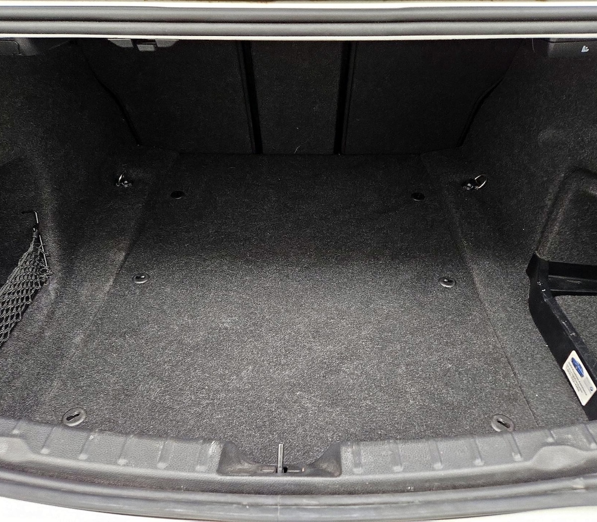 Trunk/Cargo (Seats Up)