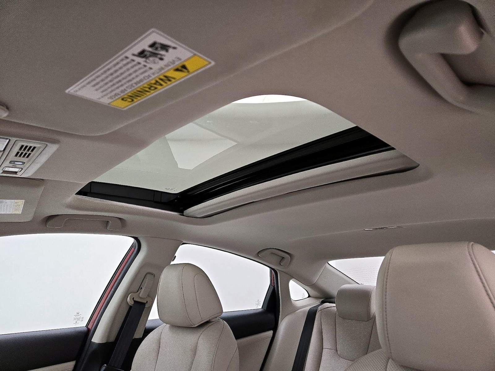Sunroof(s) & Overhead Airbags