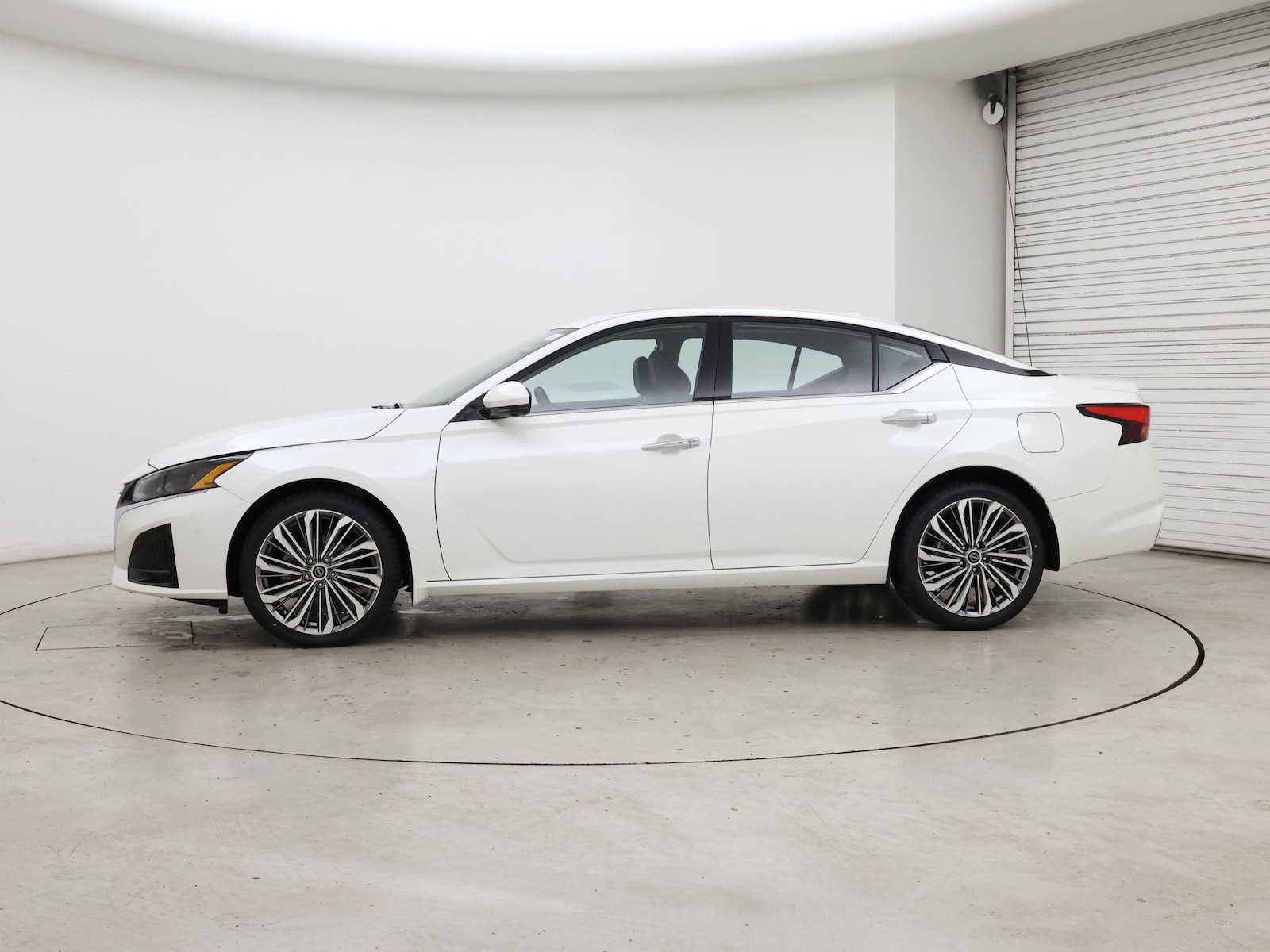 2023 Nissan Altima SL - Photo 4