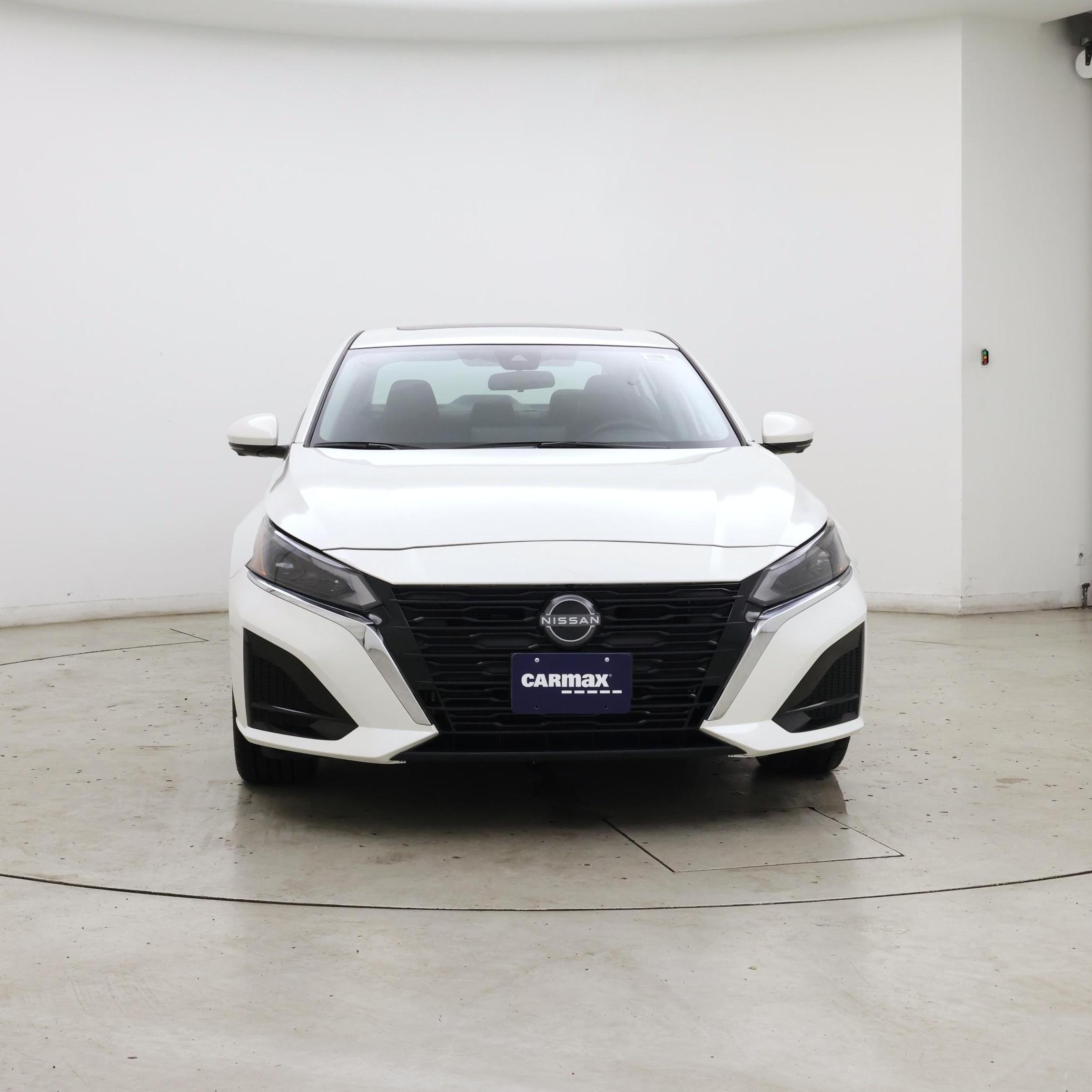 Thumbnail: 2023 Nissan Altima - 5
