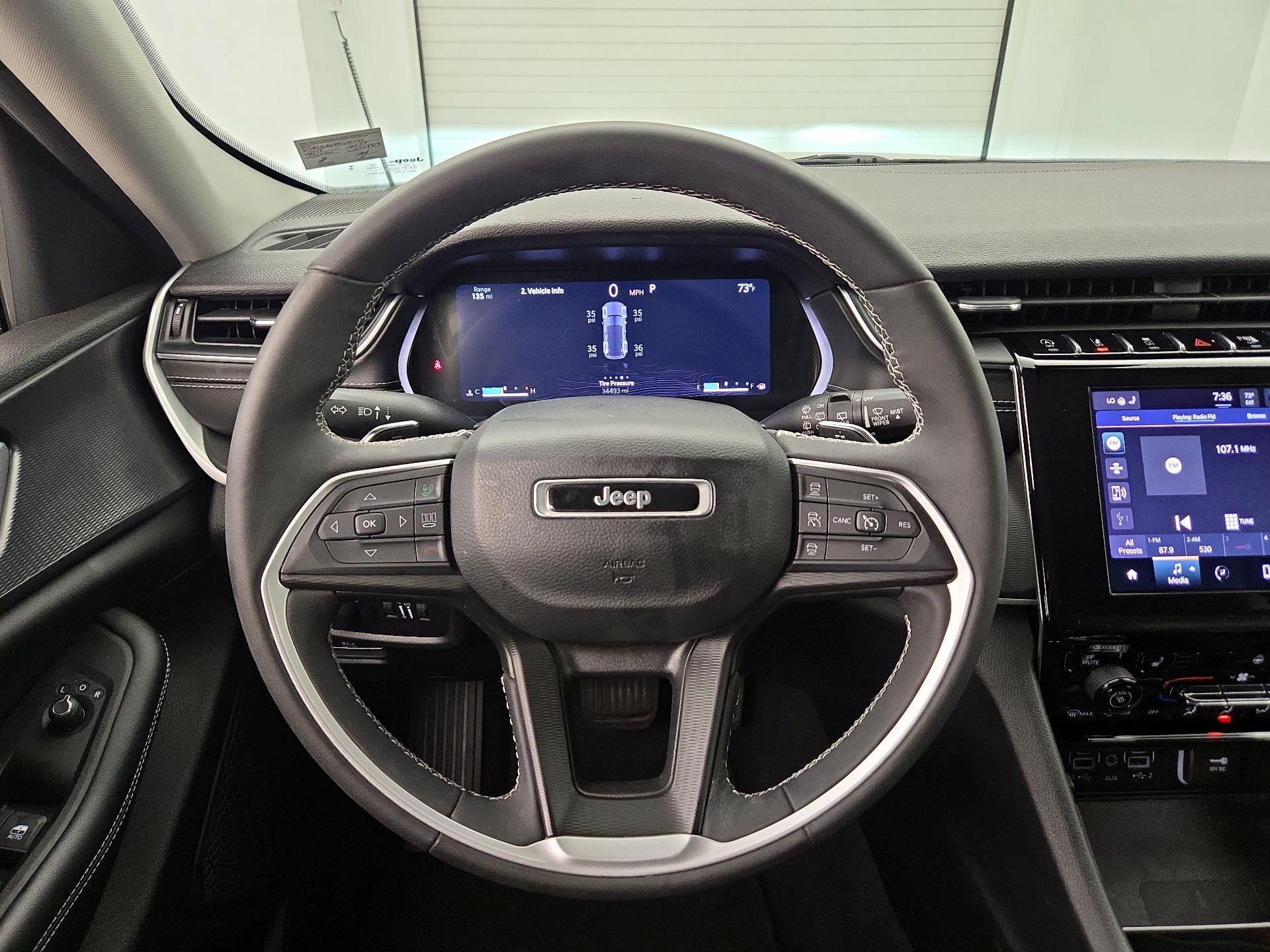 Thumbnail: 2023 Jeep Grand Cherokee - 10