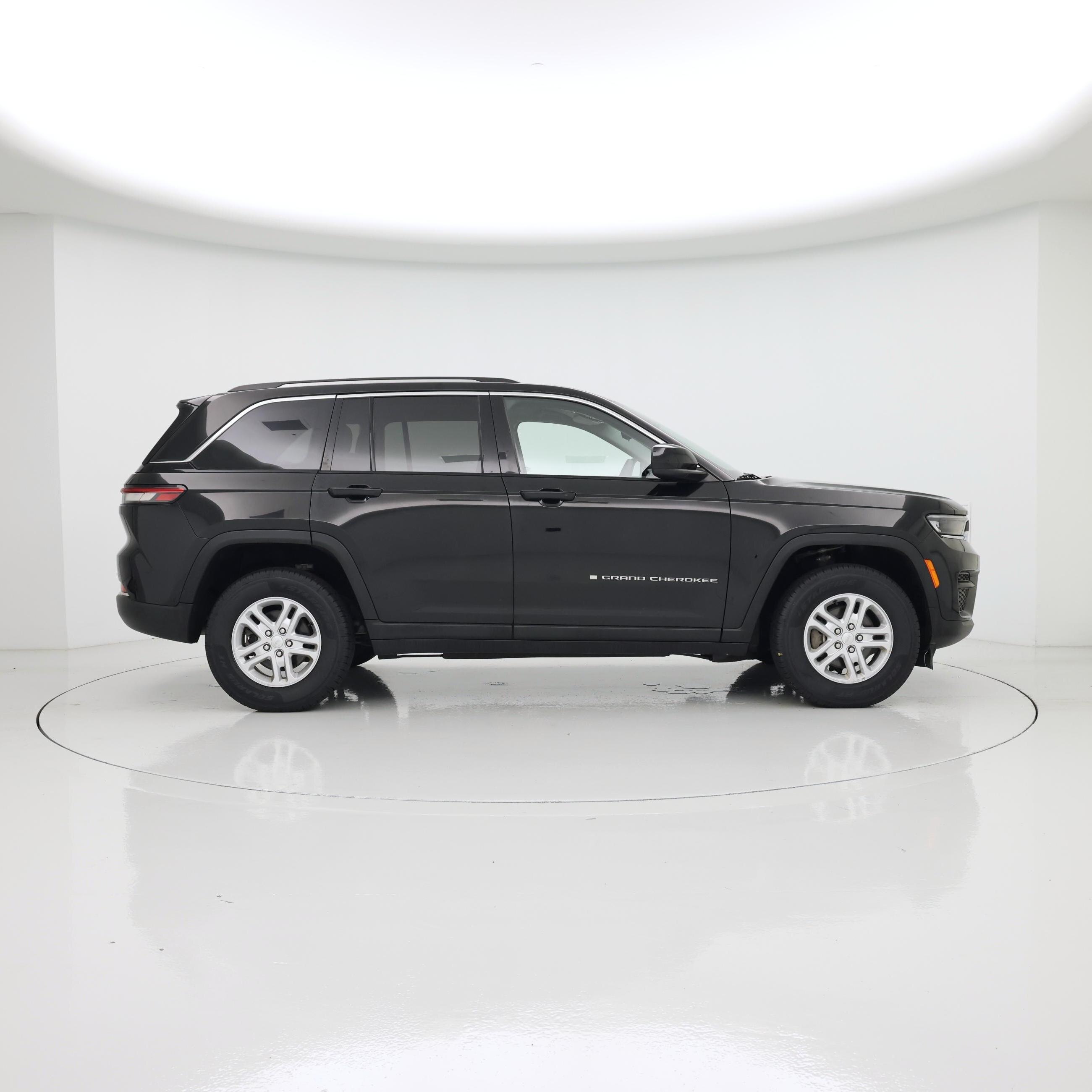 Thumbnail: 2023 Jeep Grand Cherokee - 7