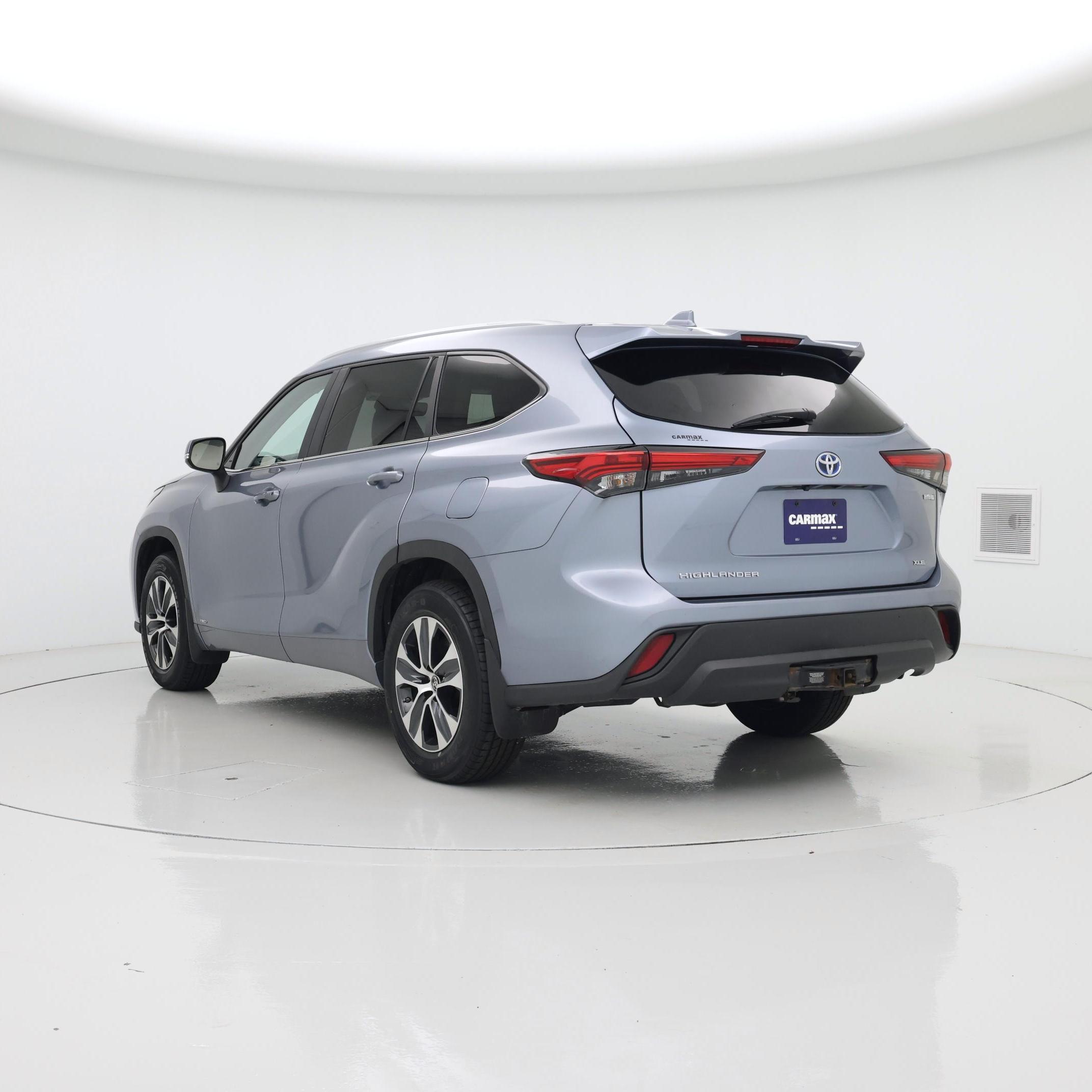 Thumbnail: 2023 Toyota Highlander - 2