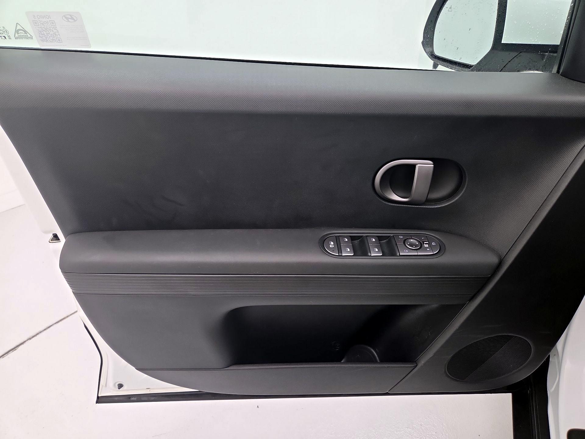Thumbnail: 2025 Hyundai Ioniq 5 - 12