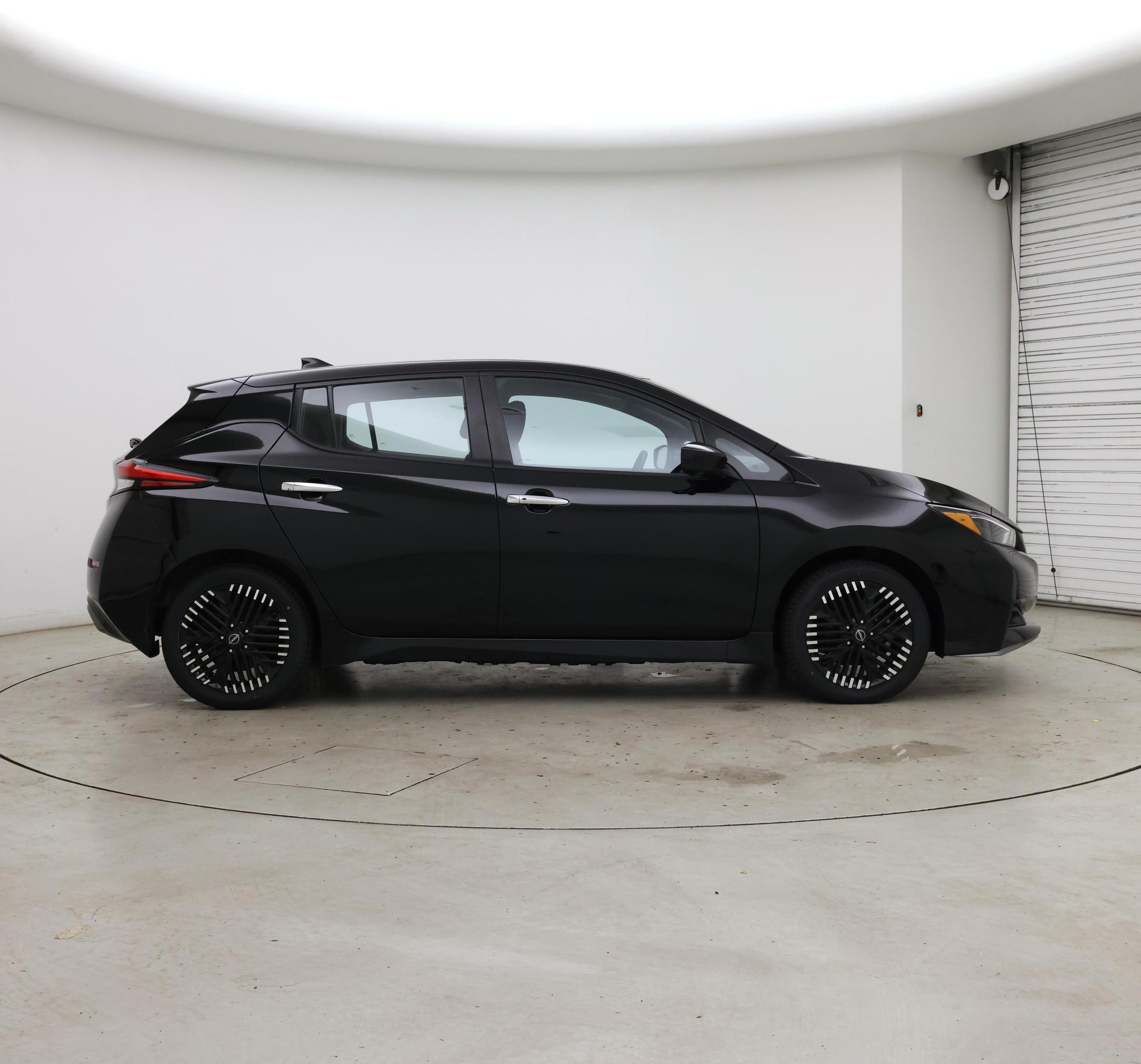 Thumbnail: 2024 Nissan Leaf - 7