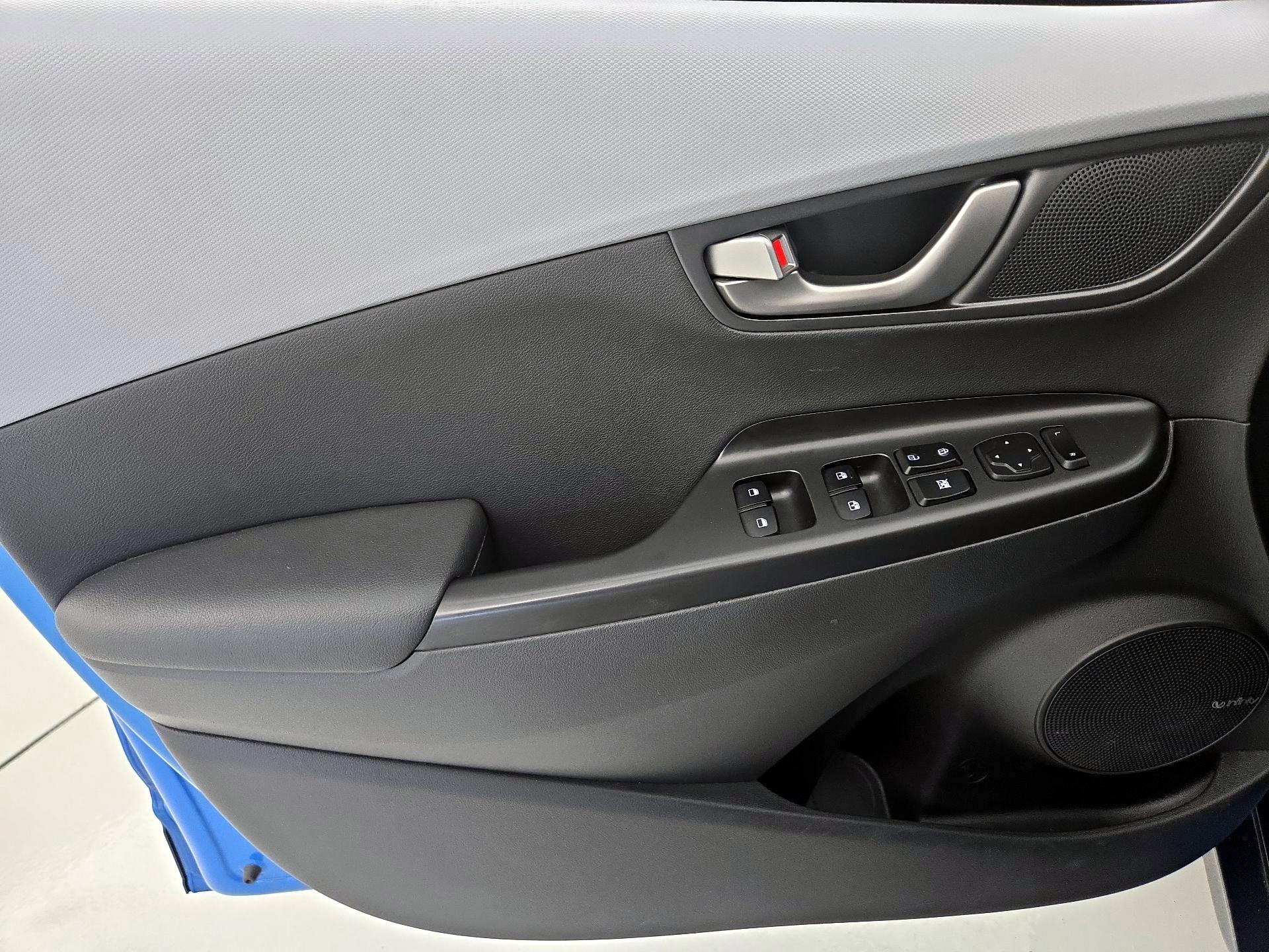 Thumbnail: 2020 Hyundai Kona - 12