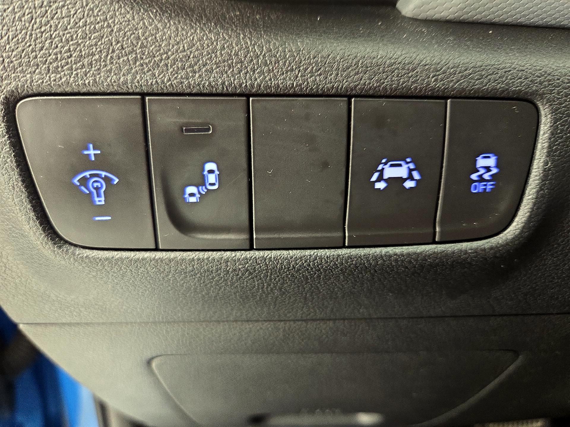 Thumbnail: 2020 Hyundai Kona - 13