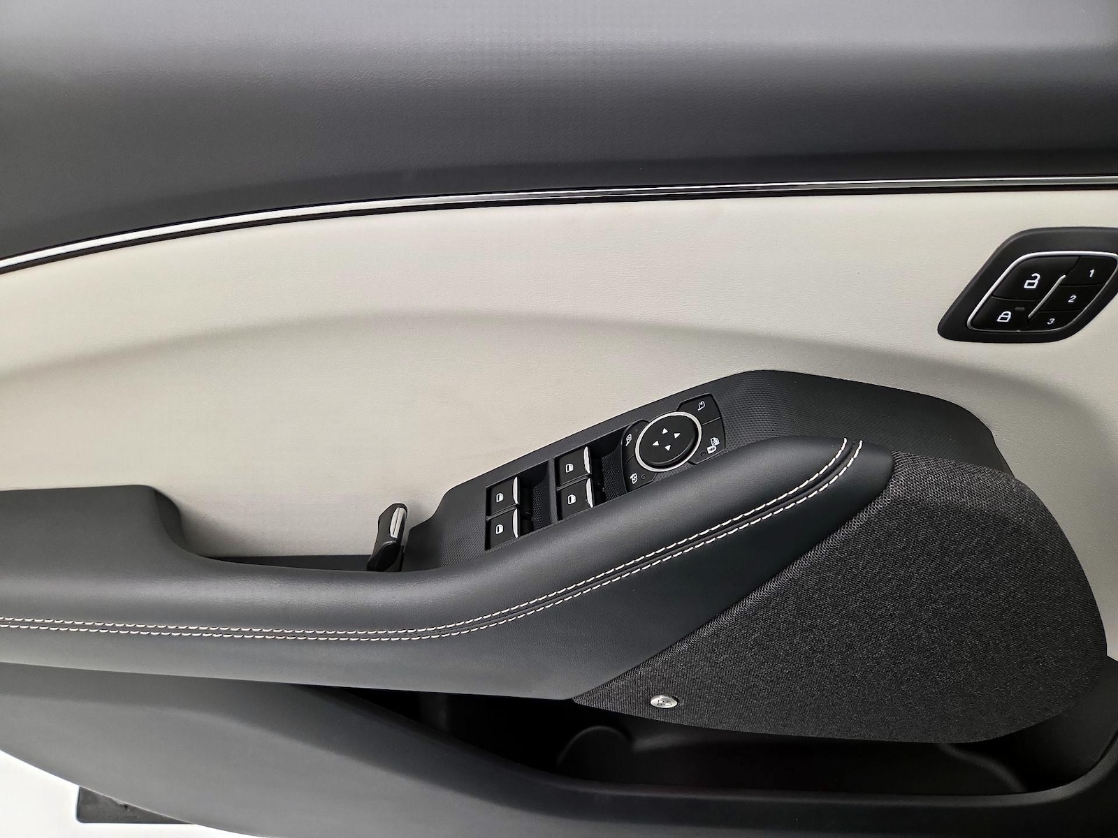 2023 Ford Mustang Mach-E Premium AWD - Photo 13