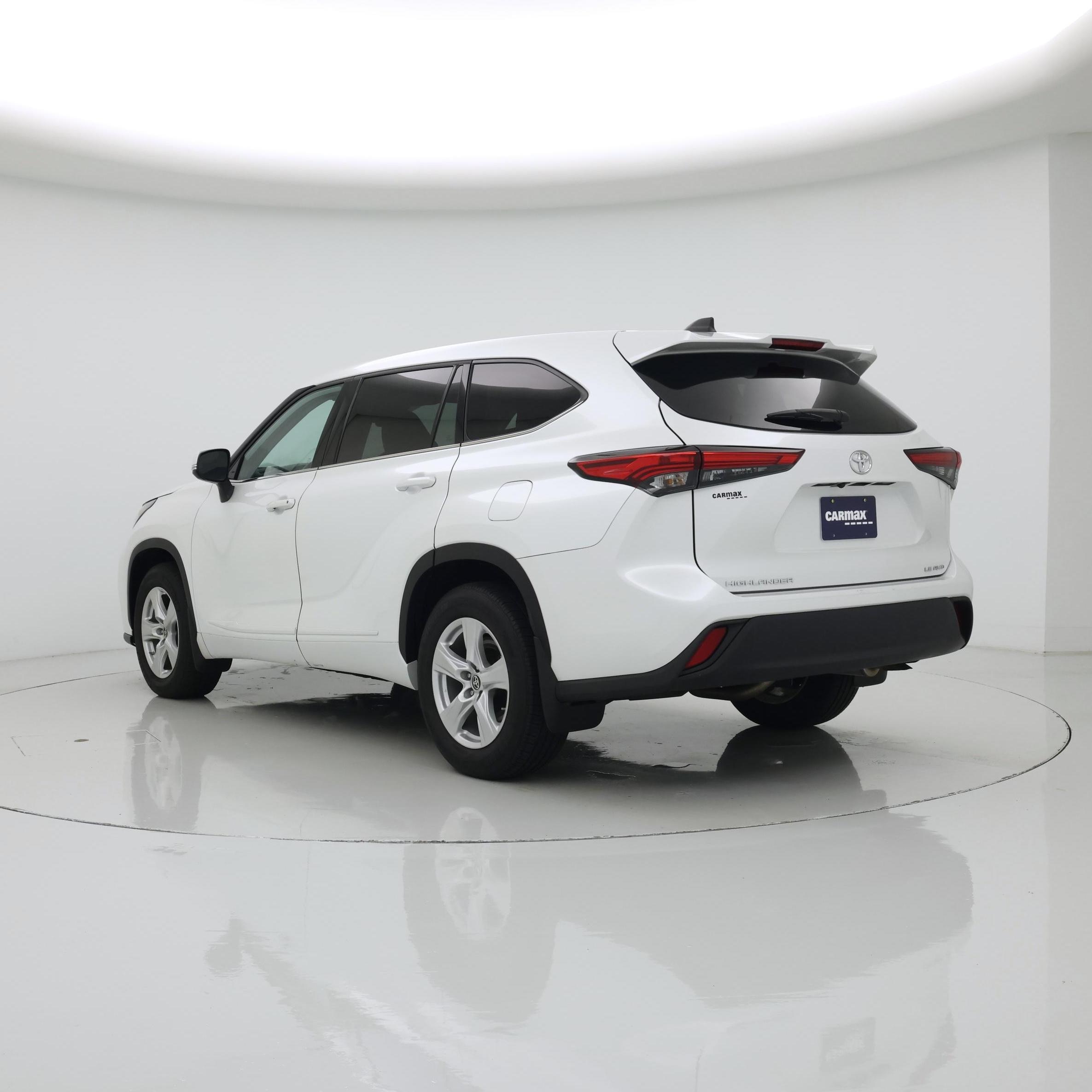 Thumbnail: 2022 Toyota Highlander - 2