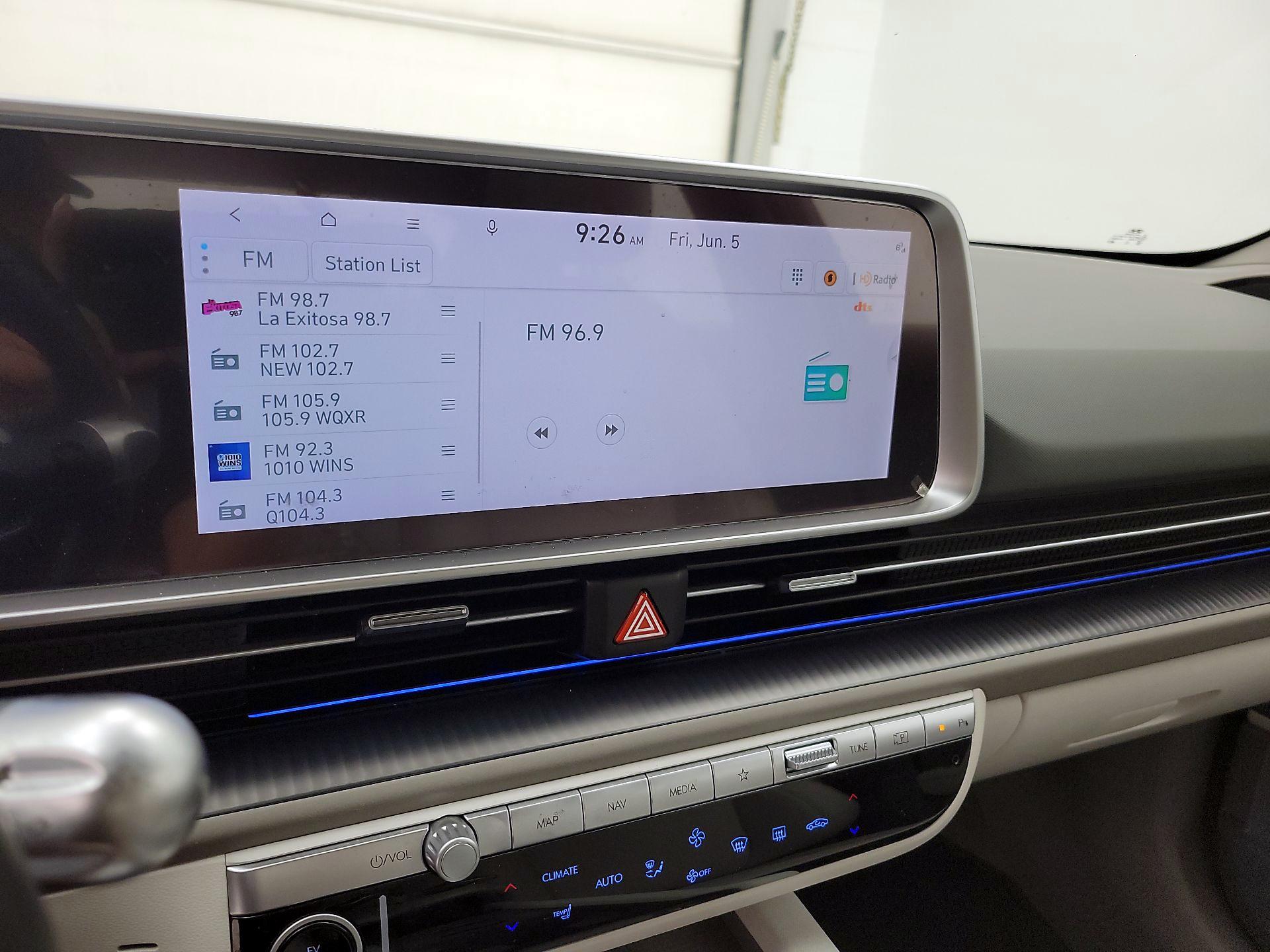 Thumbnail: 2023 Hyundai Ioniq 6 - 16
