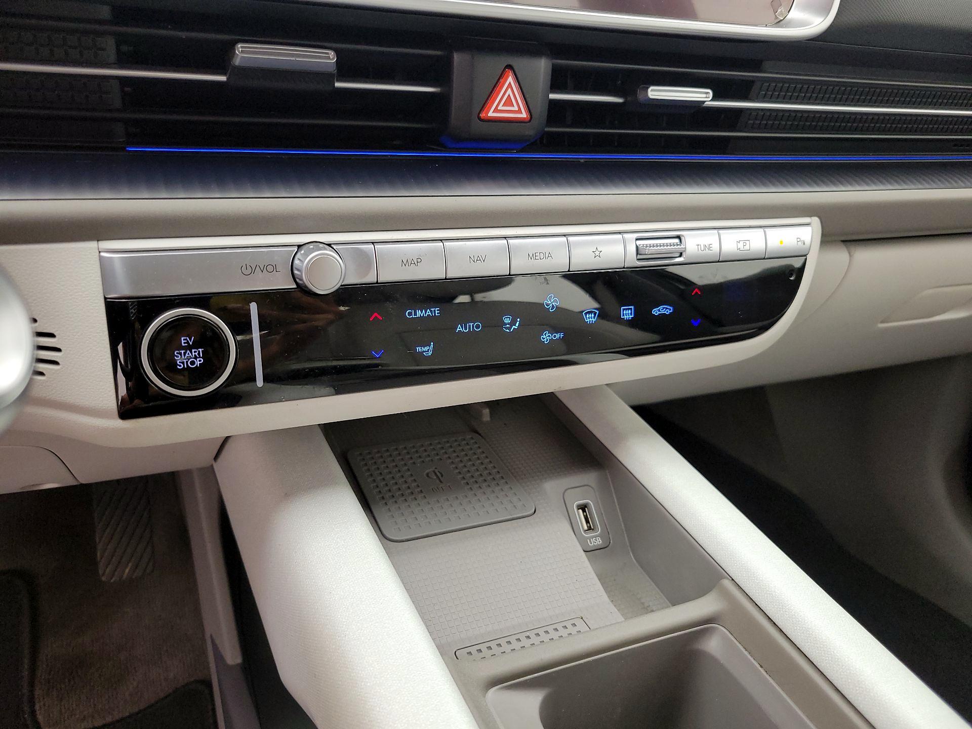 Thumbnail: 2023 Hyundai Ioniq 6 - 17